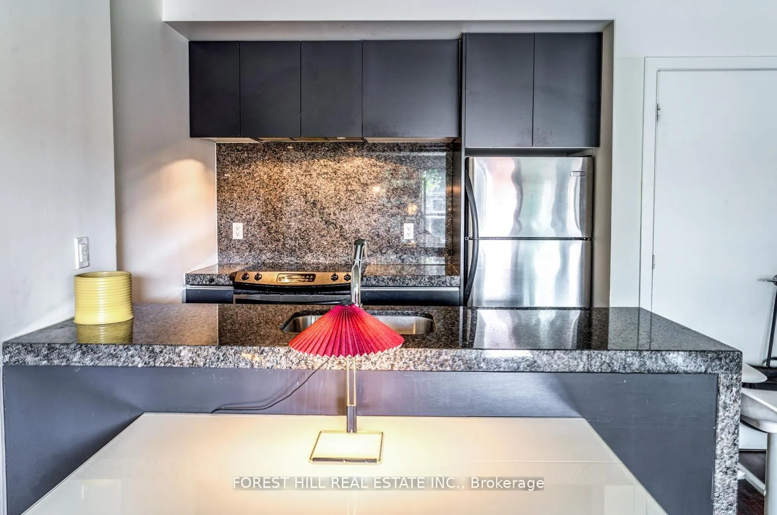 Photo 4 of Unit 426, 75 Portland Street, Toronto, Waterfront Communities — HOMEH