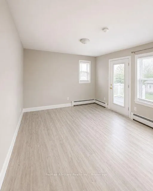 Photo 7 of 4054 35 Highway, Kawartha Lakes, Fenelon — HOMEH
