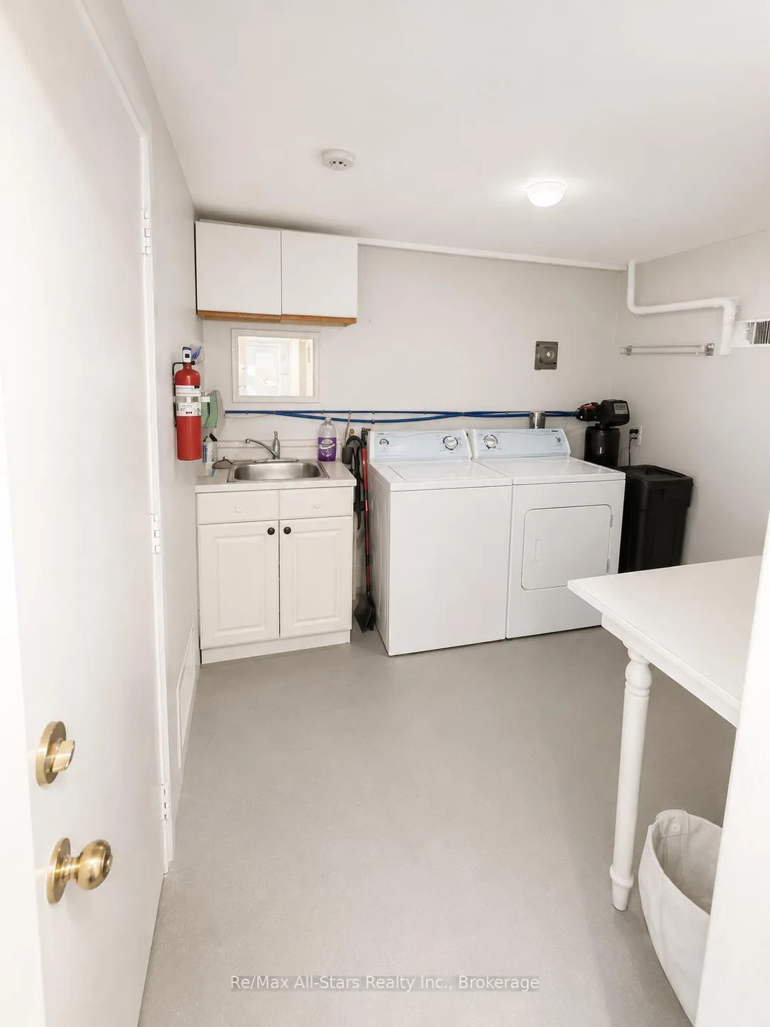 Photo 10 of 4054 35 Highway, Kawartha Lakes, Fenelon — HOMEH