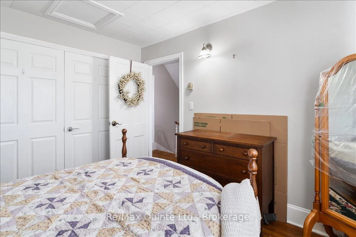Photo 23 of 370 Main Street, Prince Edward County, Picton Ward — HOMEH