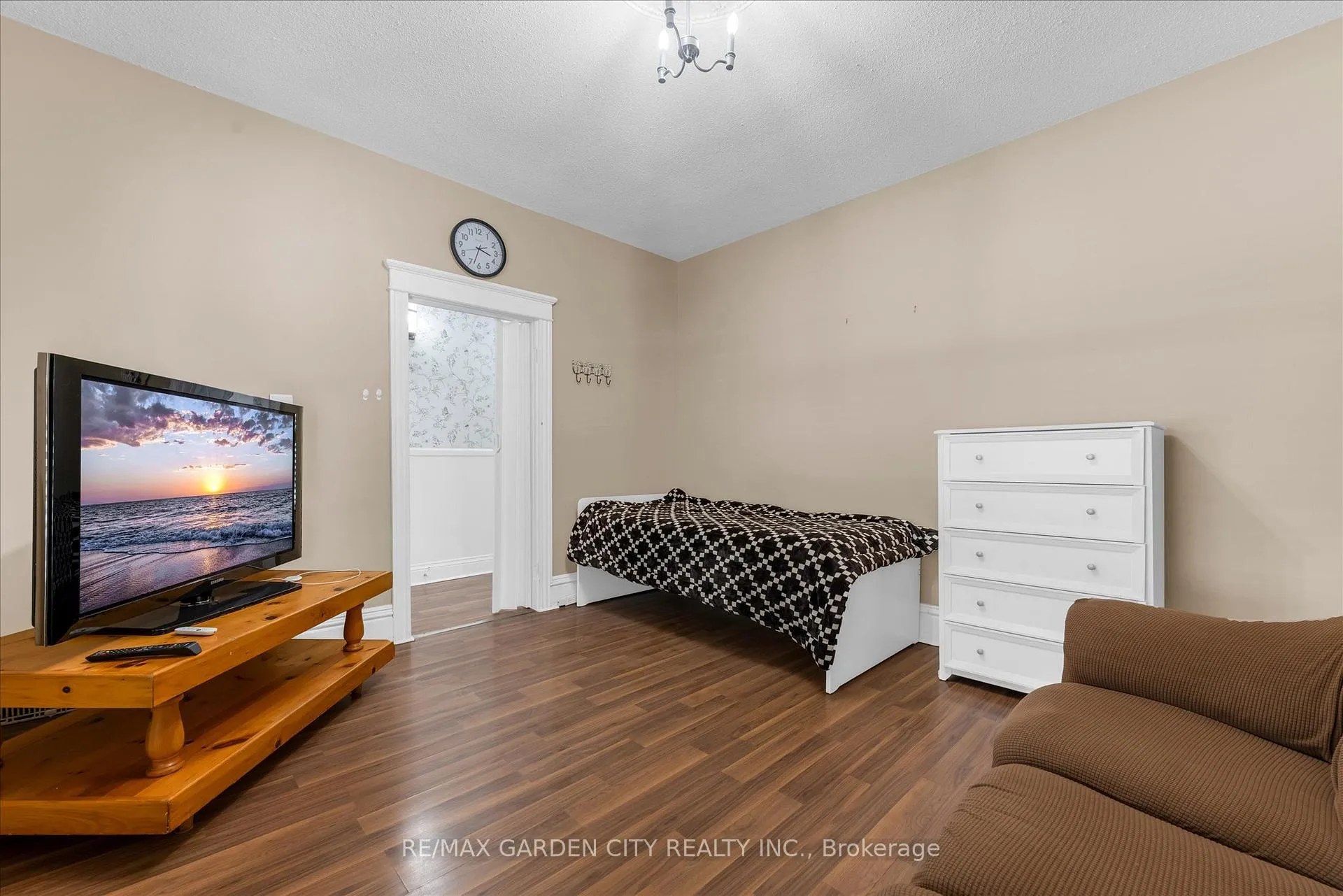 Photo 3 of Unit Main, 205 Ferguson Avenue S, Hamilton, Corktown — HOMEH