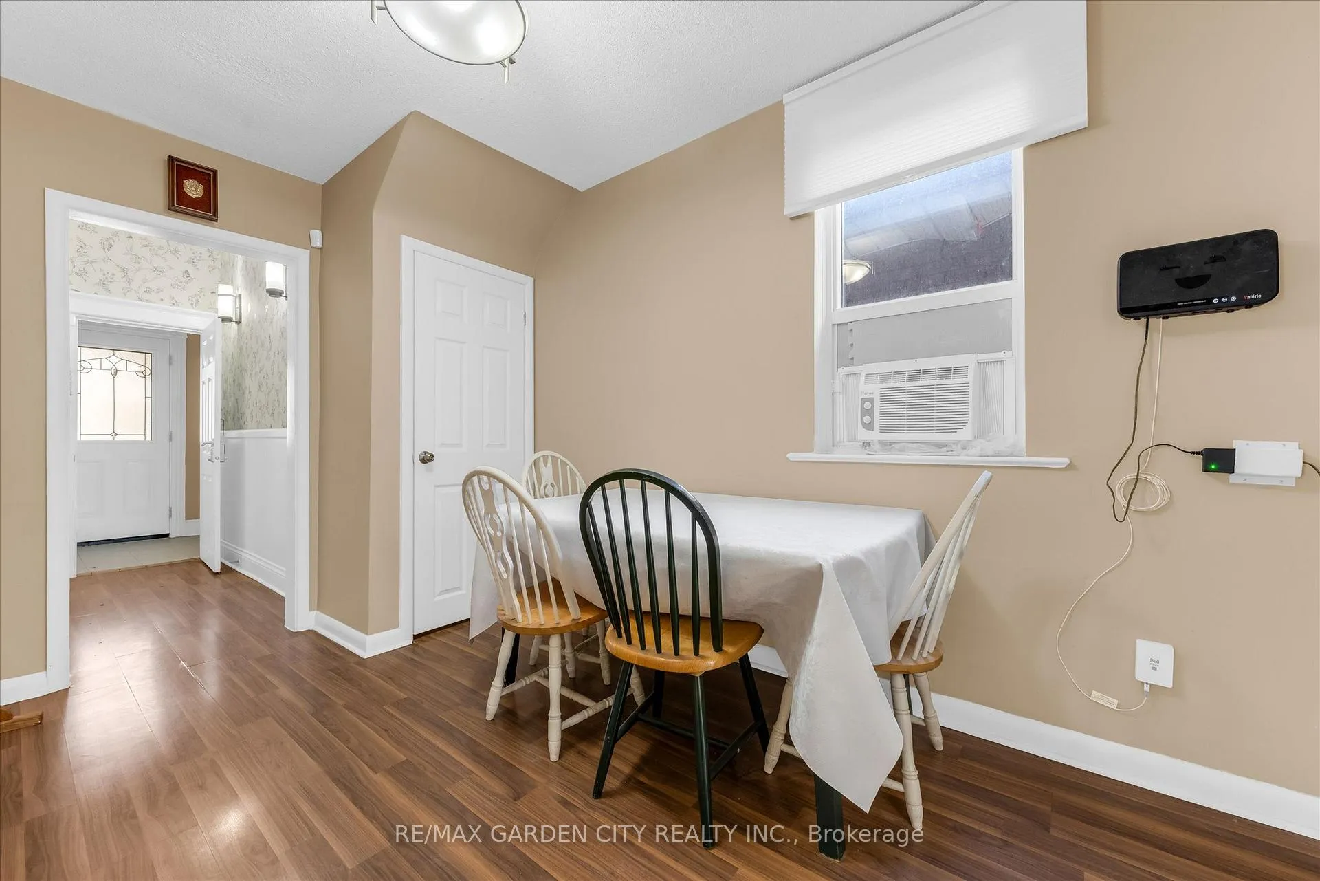 Photo 5 of Unit Main, 205 Ferguson Avenue S, Hamilton, Corktown — HOMEH