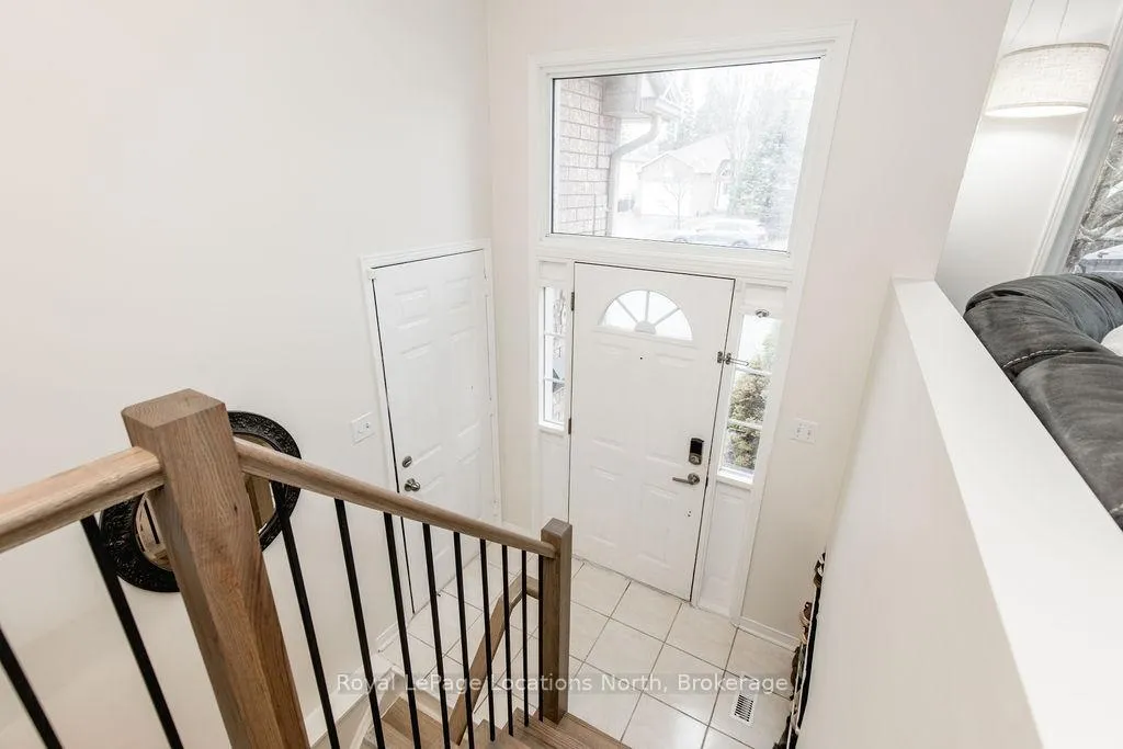 Photo 5 of 92 Glen Eton Road, Wasaga Beach — HOMEH