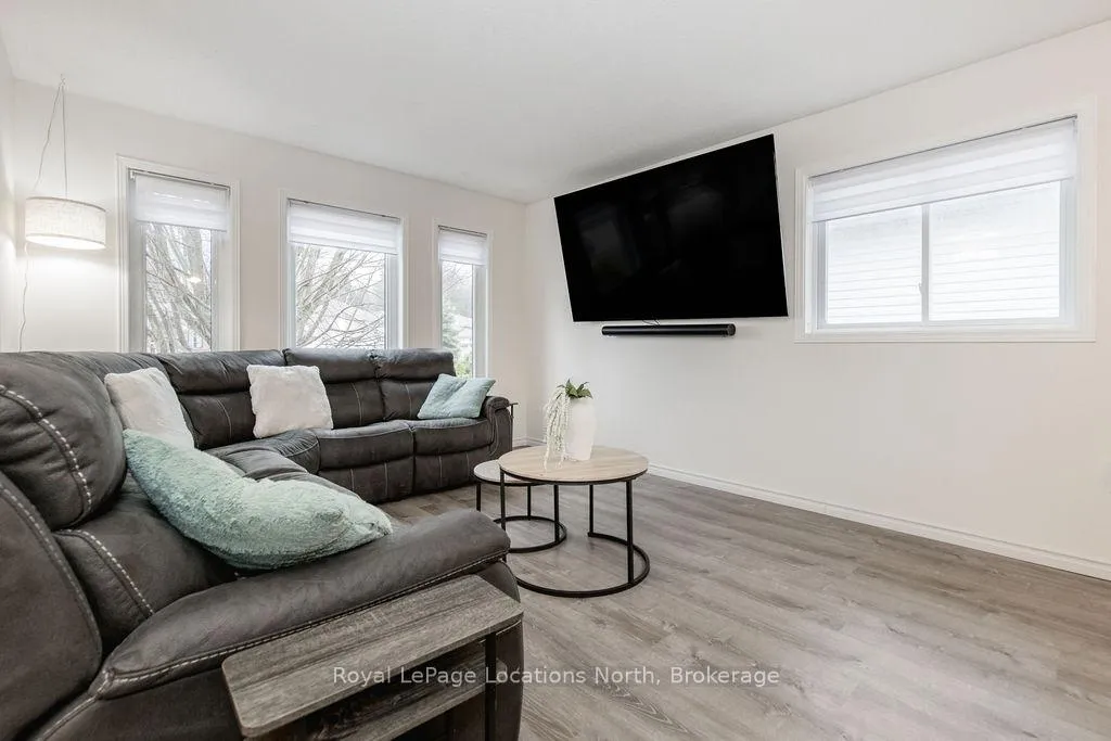 Photo 7 of 92 Glen Eton Road, Wasaga Beach — HOMEH