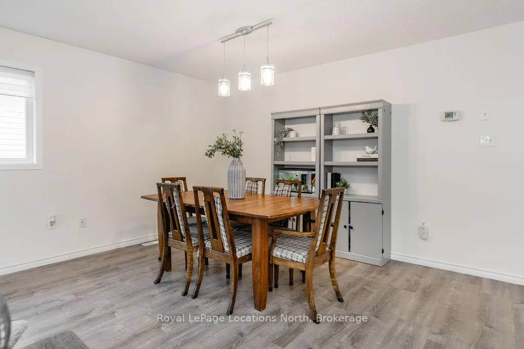 Photo 9 of 92 Glen Eton Road, Wasaga Beach — HOMEH