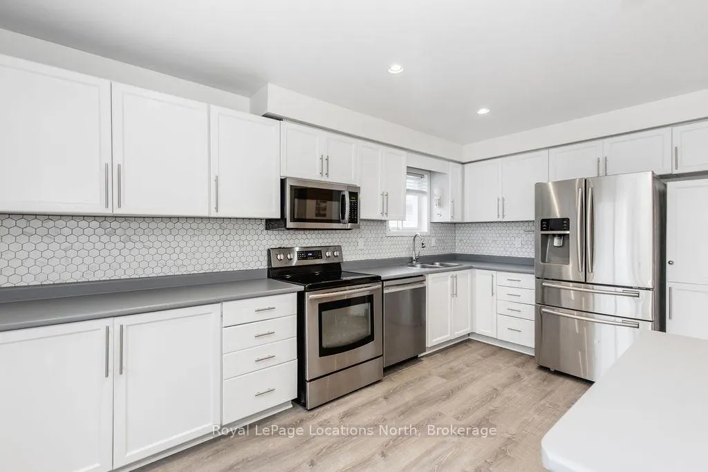 Photo 13 of 92 Glen Eton Road, Wasaga Beach — HOMEH