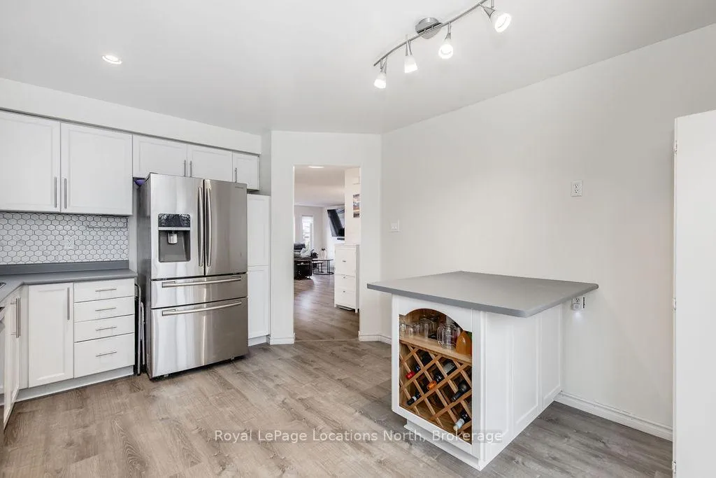 Photo 15 of 92 Glen Eton Road, Wasaga Beach — HOMEH