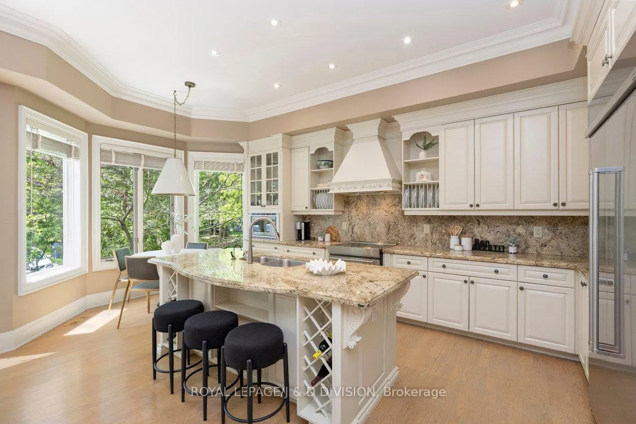 Photo 12 of 1022 Spadina Road, Toronto, Forest Hill North — HOMEH