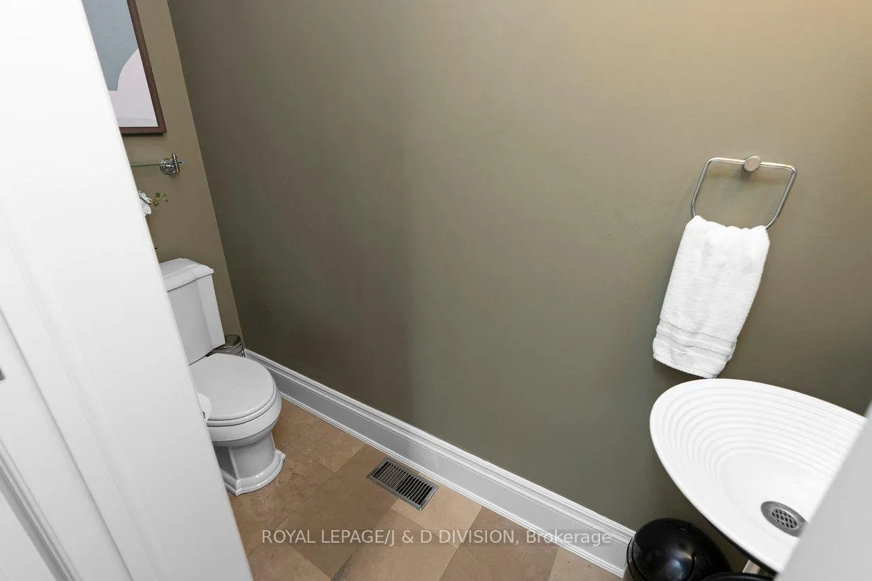 Photo 18 of 1022 Spadina Road, Toronto, Forest Hill North — HOMEH