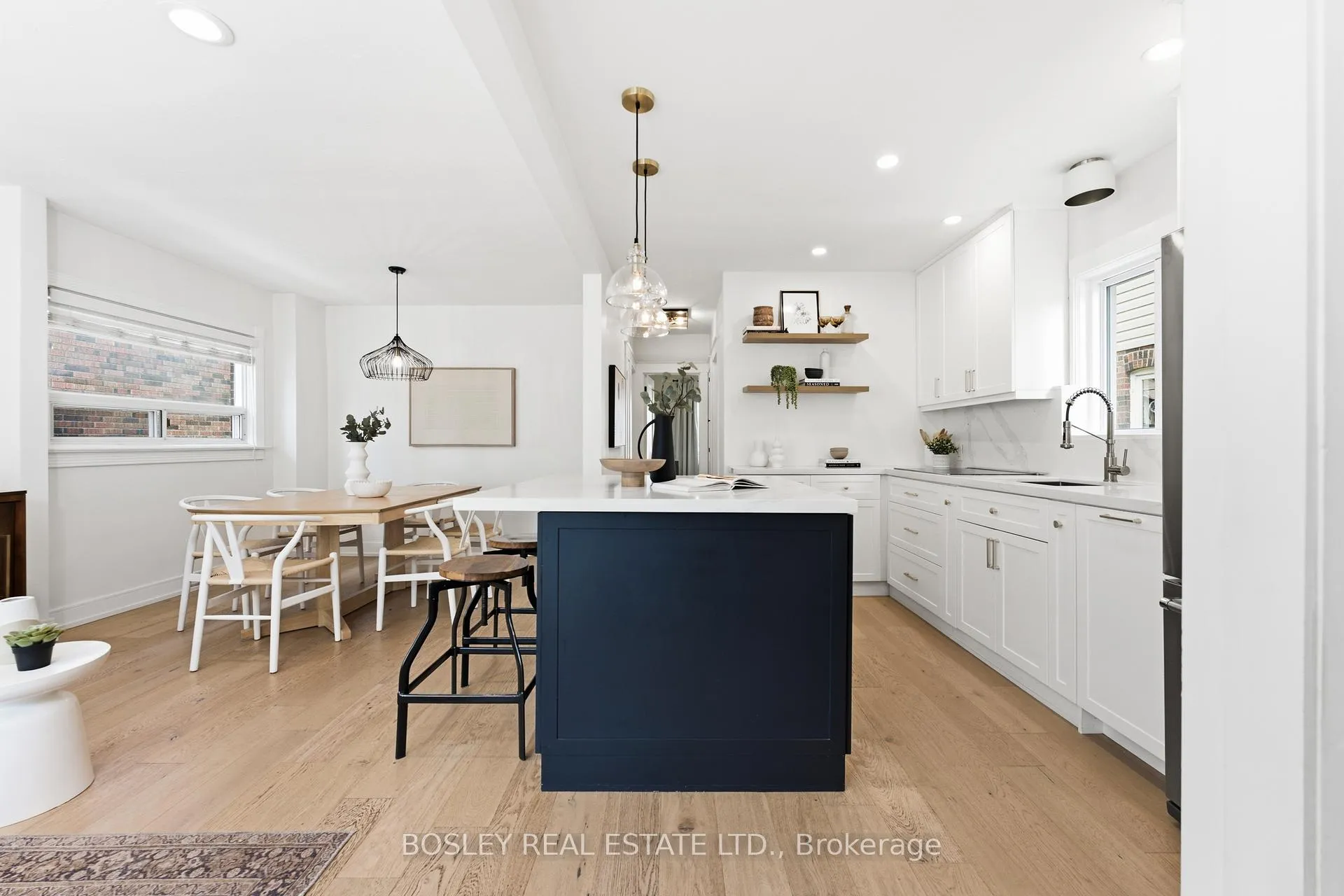 Photo 5 of 39 White Birch Rd, Scarborough, Birchcliffe-Cliffside — HOMEH