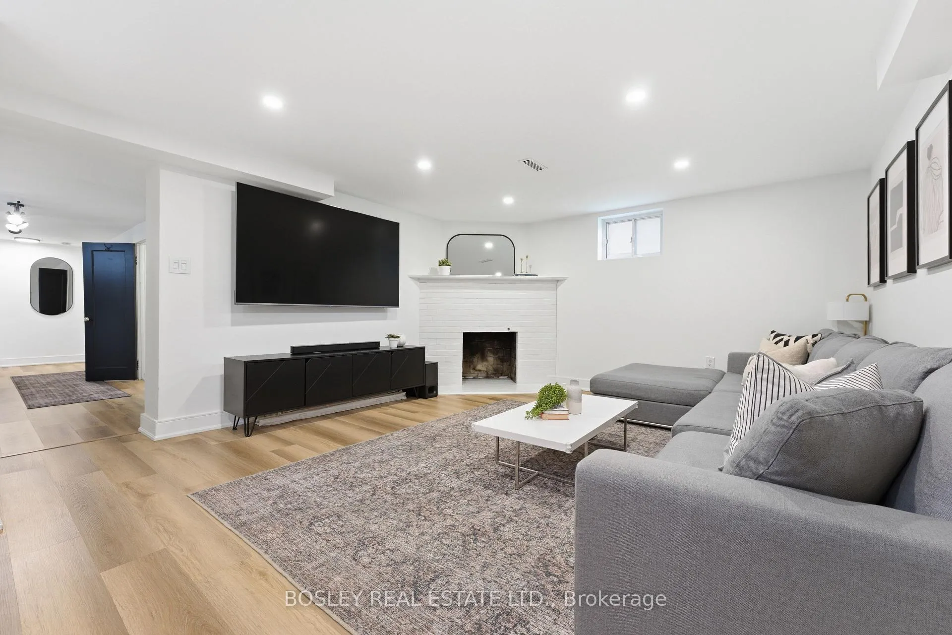 Photo 20 of 39 White Birch Rd, Scarborough, Birchcliffe-Cliffside — HOMEH