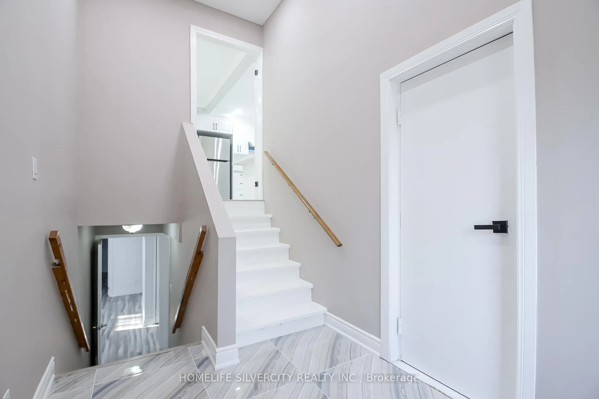 Photo 6 of 904 Lake Drive E, Georgina, Sutton & Jackson's Point — HOMEH