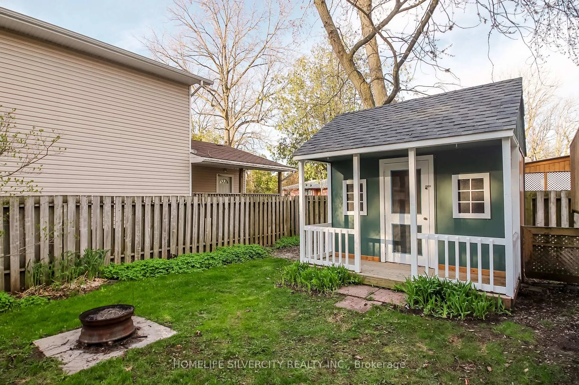 Photo 38 of 904 Lake Drive E, Georgina, Sutton & Jackson's Point — HOMEH