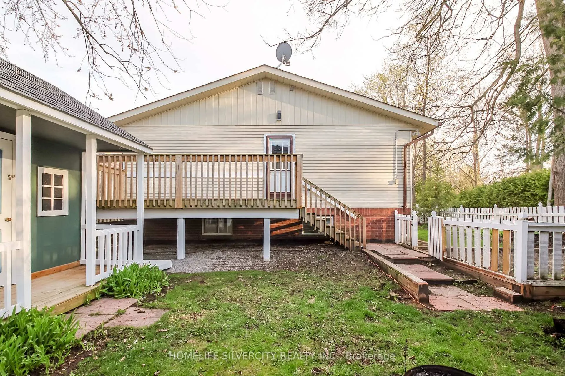 Photo 39 of 904 Lake Drive E, Georgina, Sutton & Jackson's Point — HOMEH