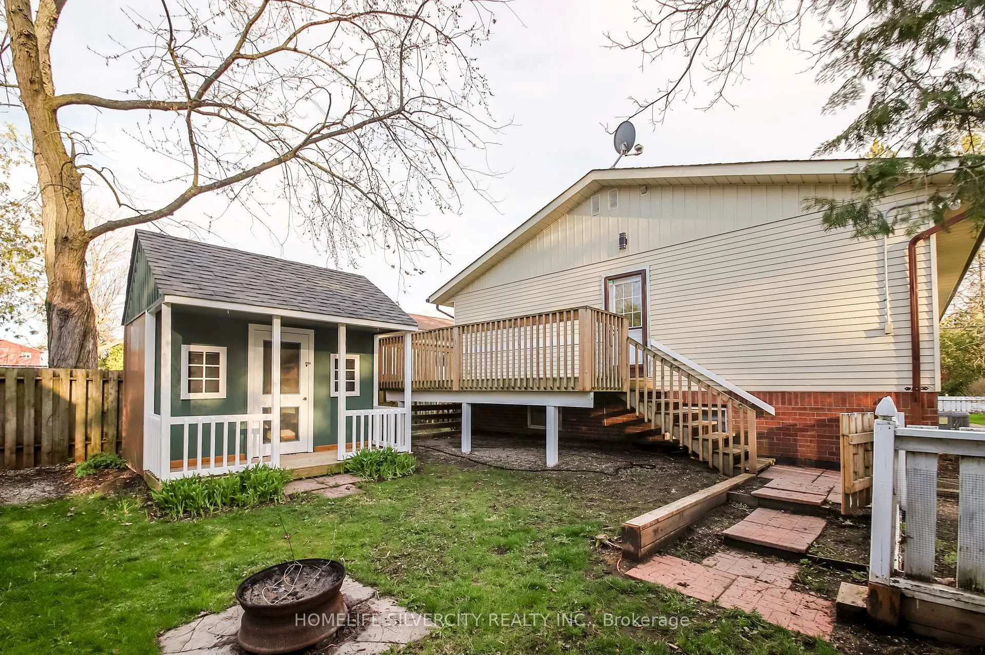 Photo 40 of 904 Lake Drive E, Georgina, Sutton & Jackson's Point — HOMEH