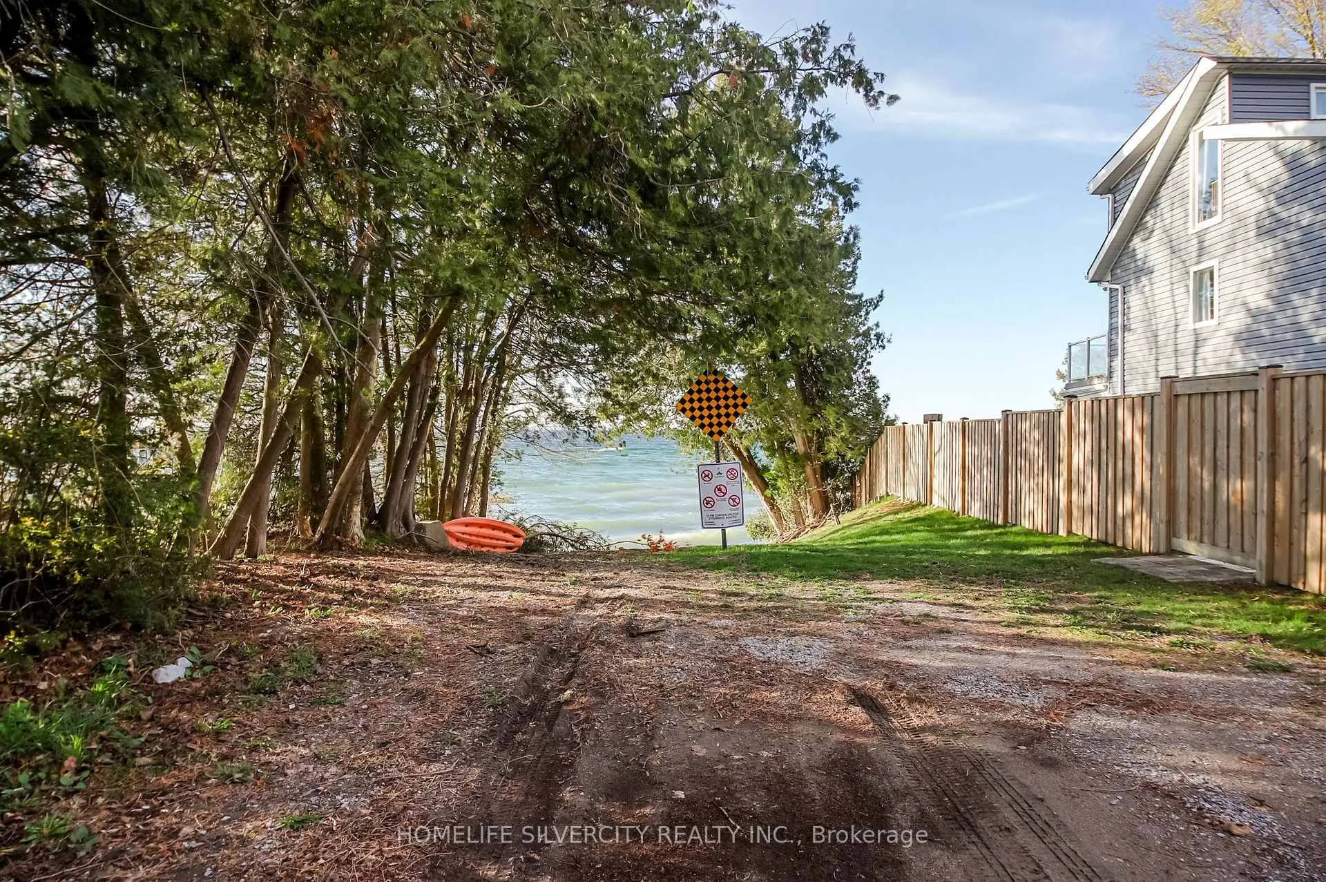 Photo 42 of 904 Lake Drive E, Georgina, Sutton & Jackson's Point — HOMEH