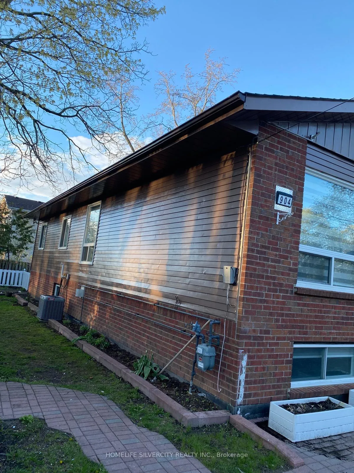 Photo 44 of 904 Lake Drive E, Georgina, Sutton & Jackson's Point — HOMEH