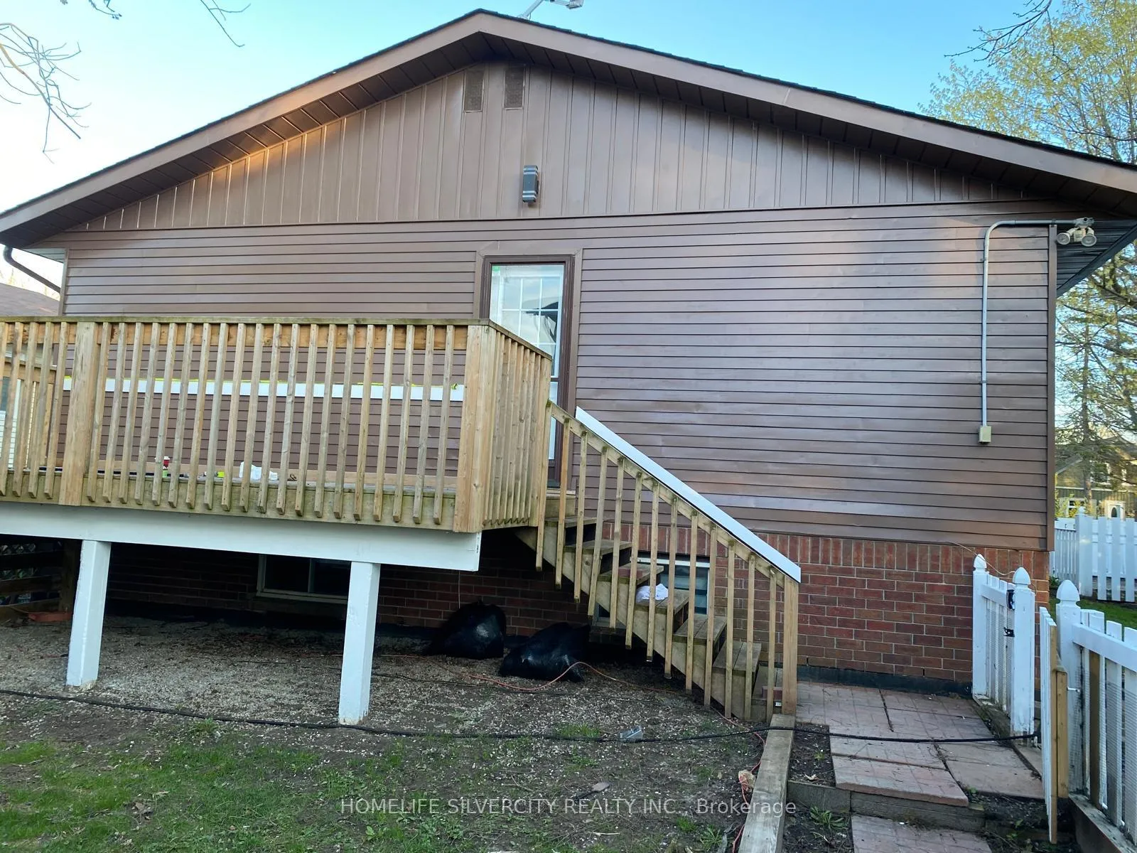 Photo 45 of 904 Lake Drive E, Georgina, Sutton & Jackson's Point — HOMEH