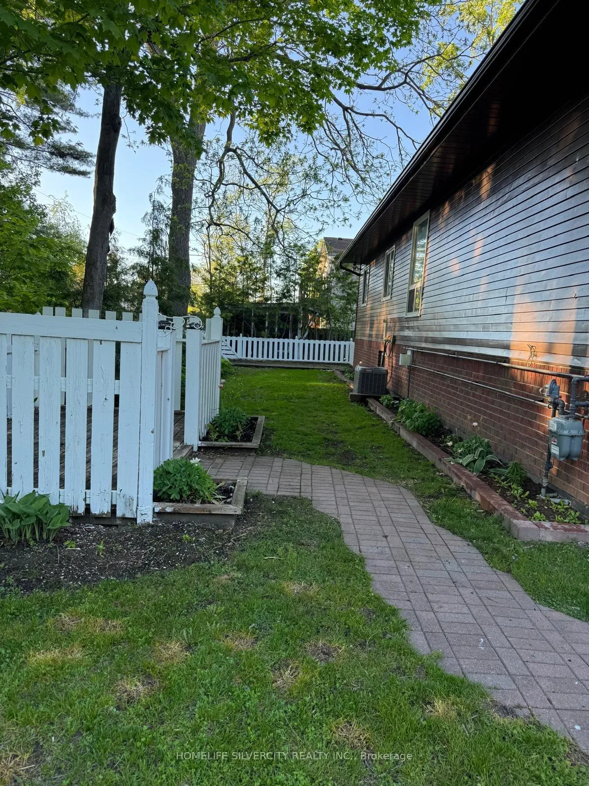 Photo 49 of 904 Lake Drive E, Georgina, Sutton & Jackson's Point — HOMEH