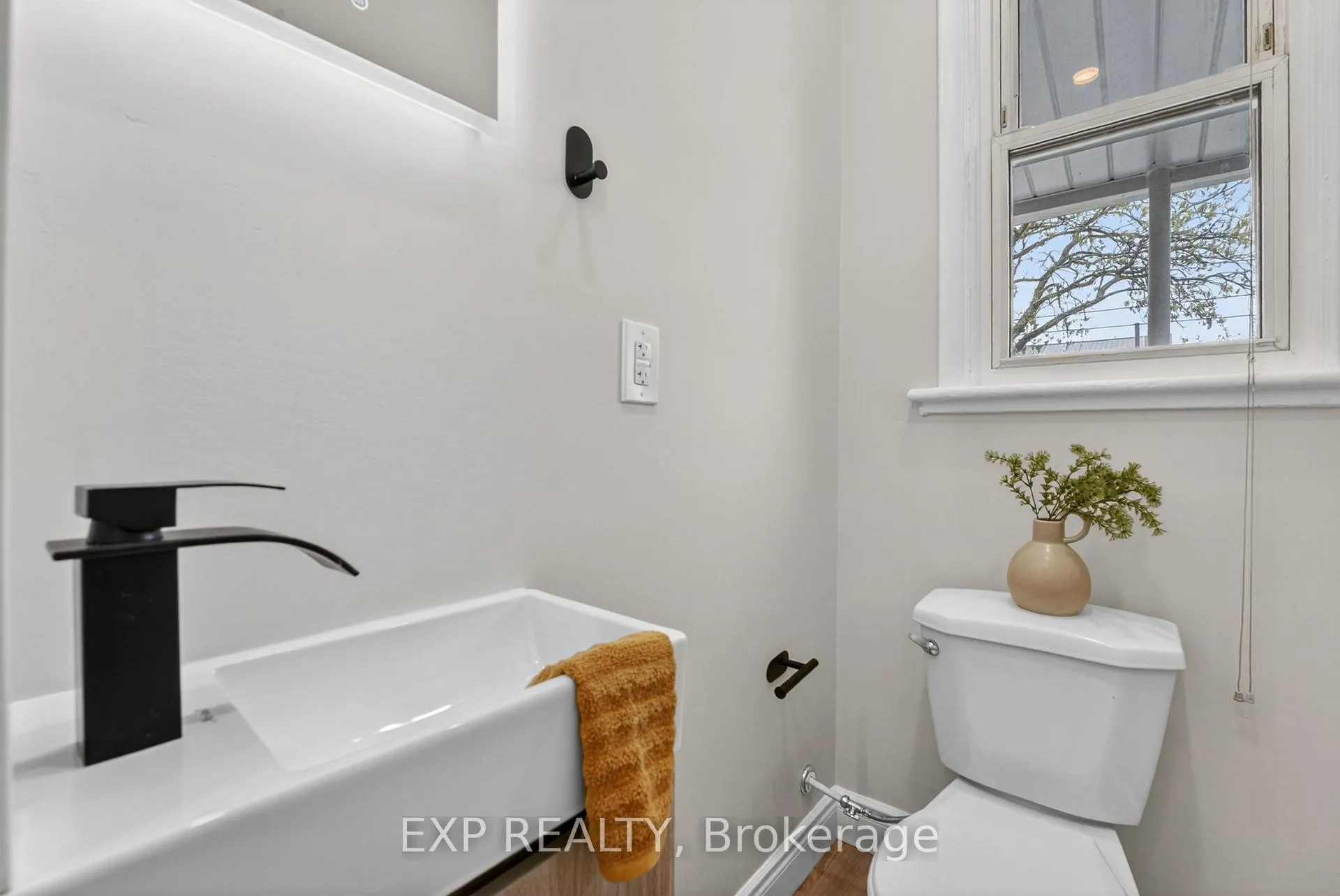 Photo 20 of 83 Beechwood Avenue, Hamilton, Stipley — HOMEH