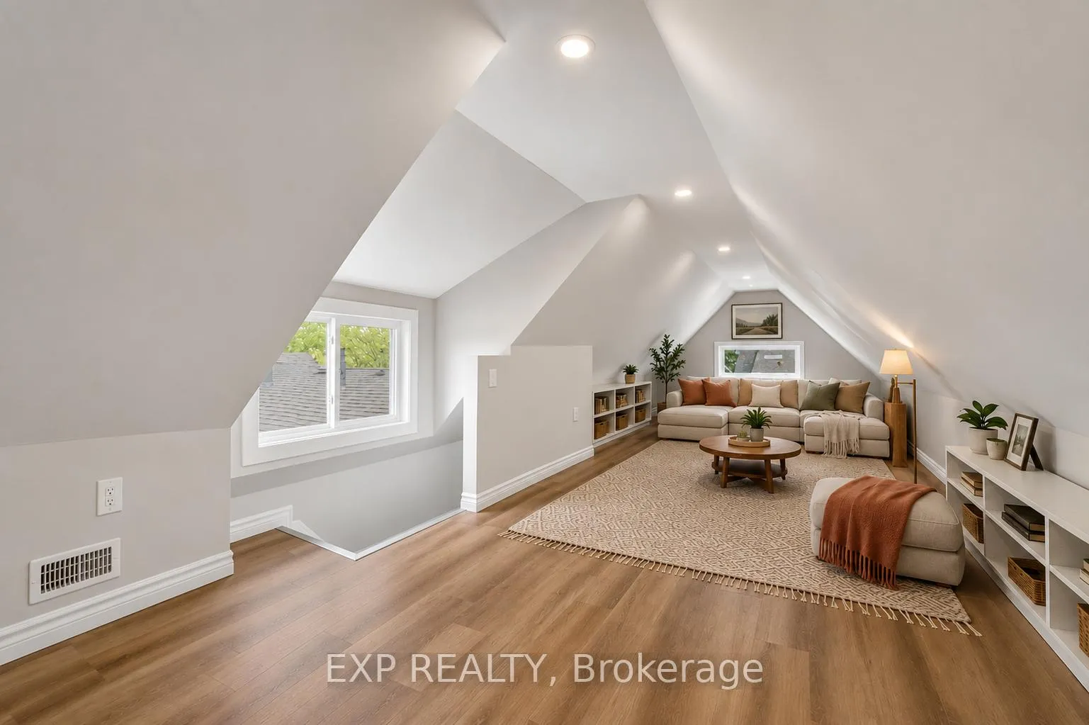 Photo 33 of 83 Beechwood Avenue, Hamilton, Stipley — HOMEH