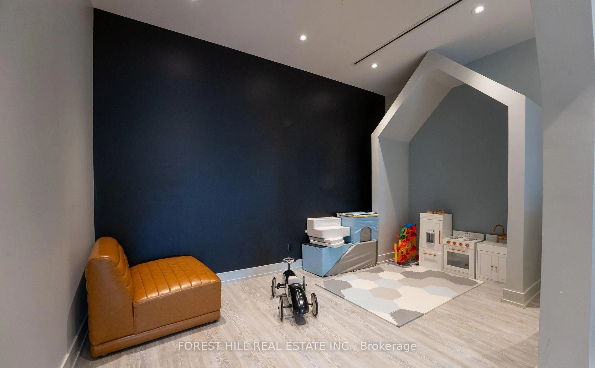 Photo 14 of Unit 418, 270 dufferin Street, Toronto, South Parkdale — HOMEH