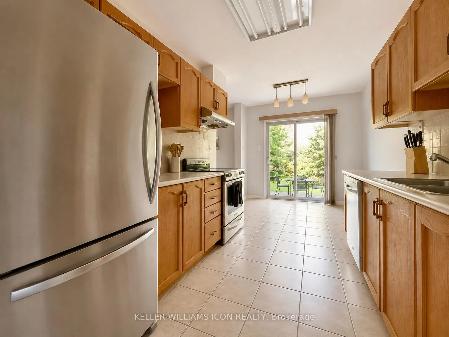 Photo 8 of 40 Thornbury Crescent, Ottawa, Centrepointe — HOMEH