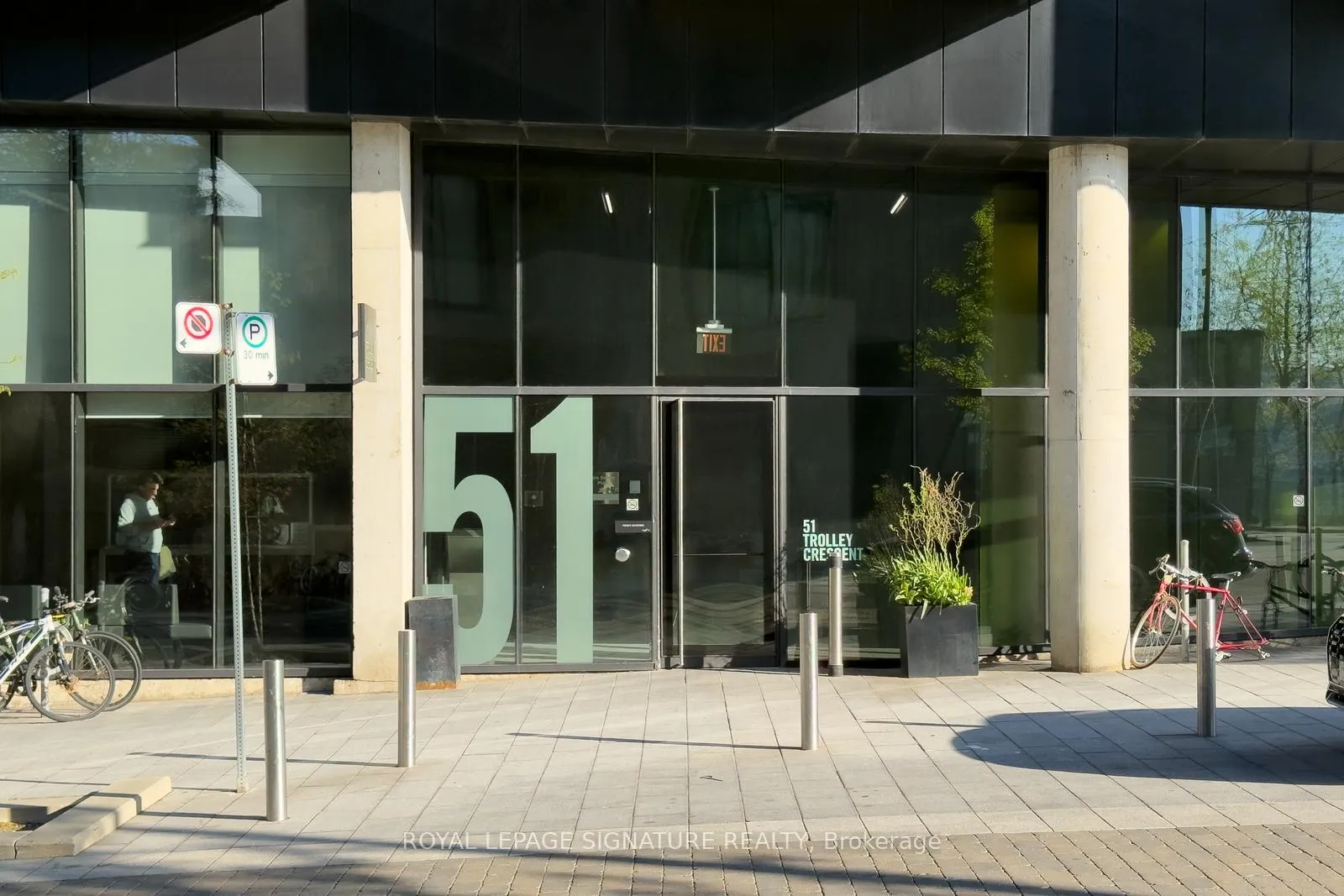 Photo 1 of Unit 506, 51 Trolley Crescent, Toronto, Moss Park — HOMEH