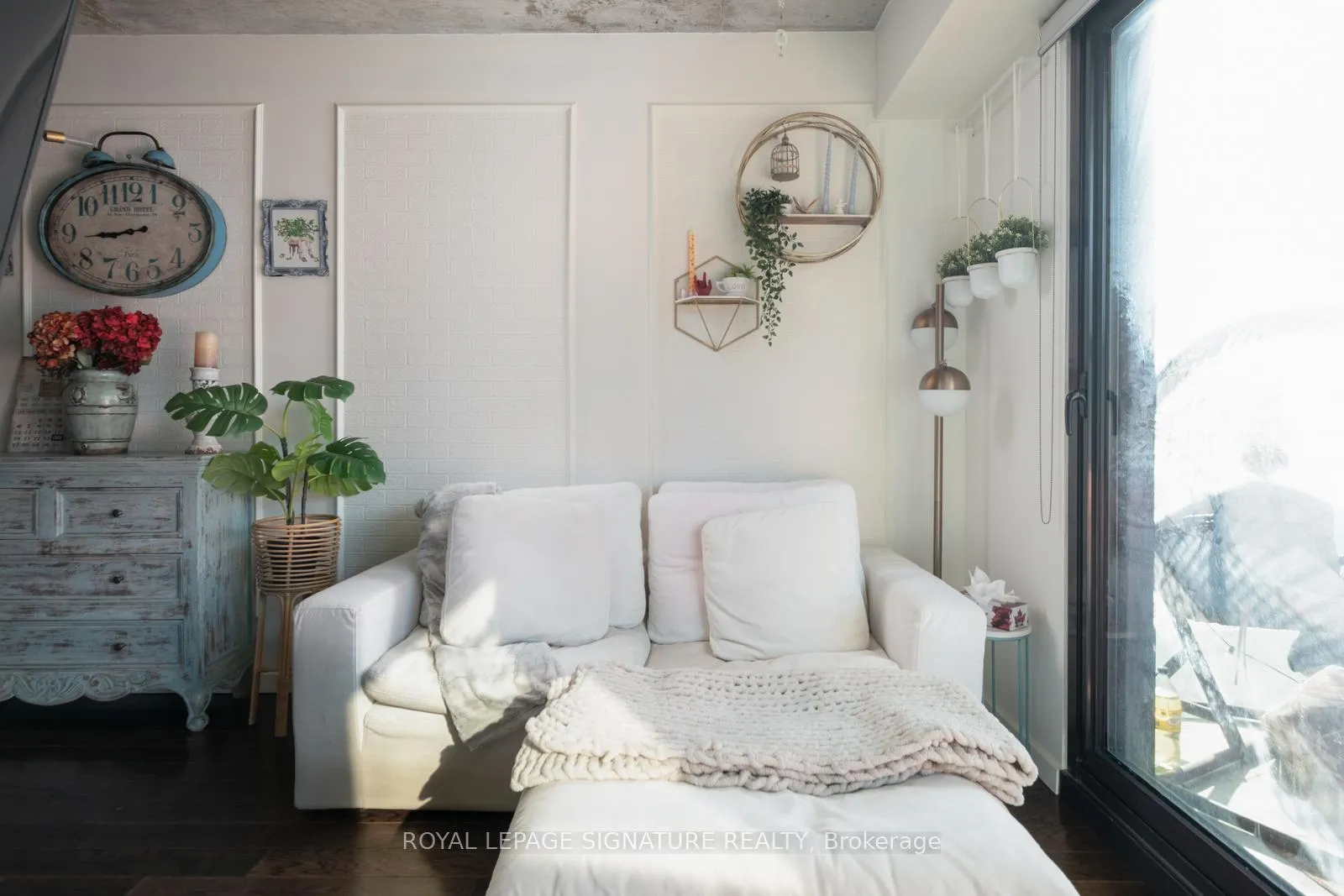 Photo 4 of Unit 506, 51 Trolley Crescent, Toronto, Moss Park — HOMEH