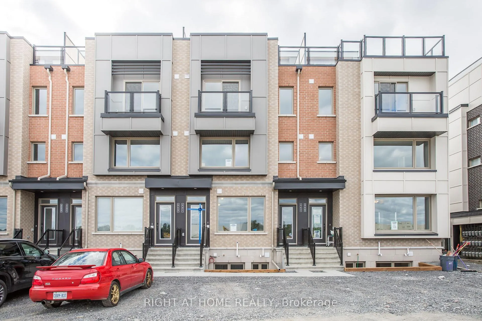 Photo 1 of 561 Ozawa Private, Ottawa, CFB Rockcliffe and Area — HOMEH