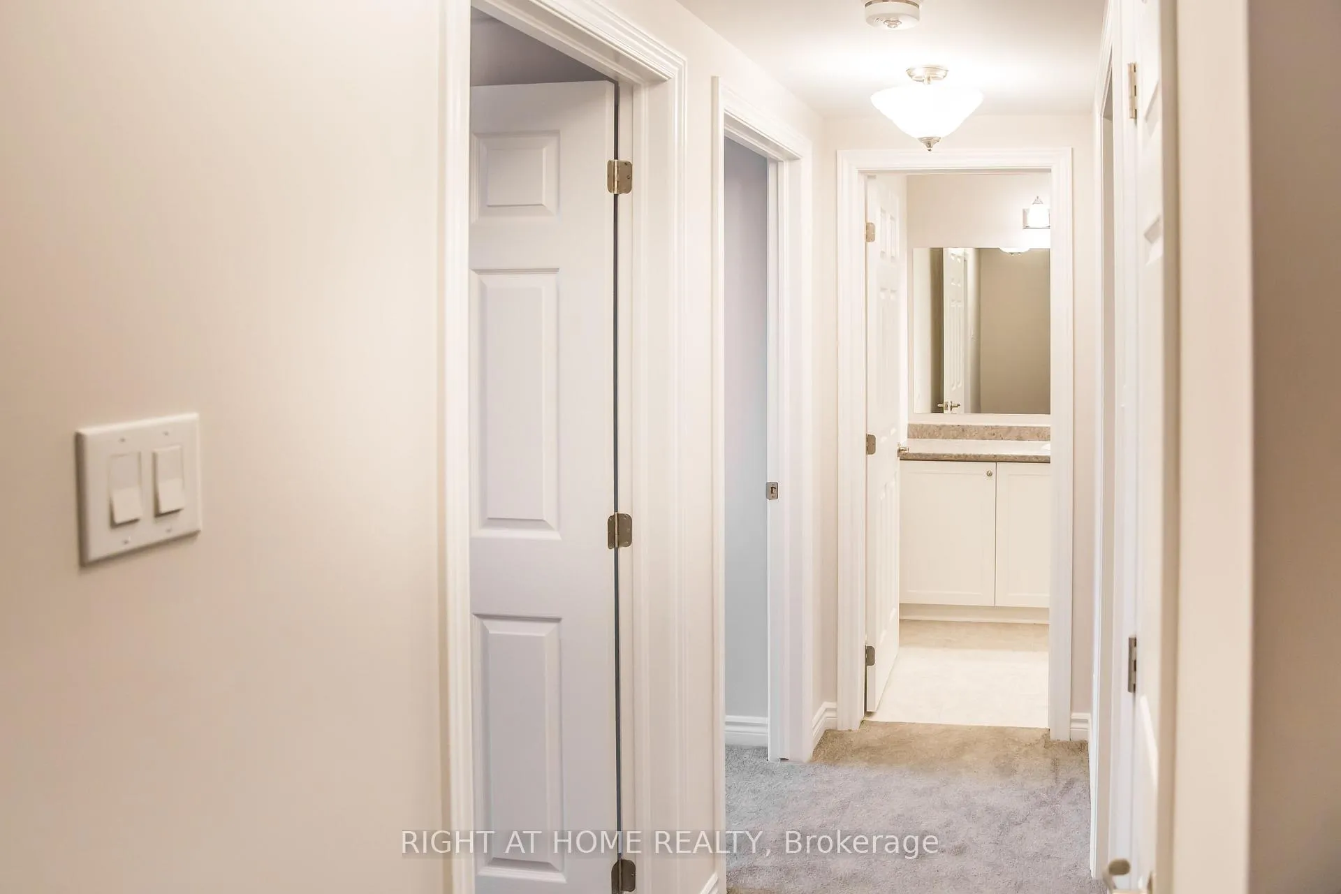 Photo 10 of 561 Ozawa Private, Ottawa, CFB Rockcliffe and Area — HOMEH