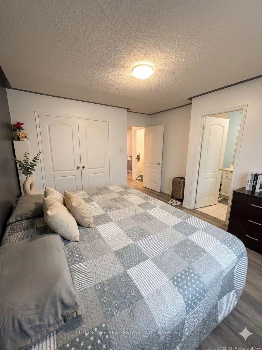 Photo 6 of 57 Bunchberry Way W, Brampton, Sandringham-Wellington — HOMEH