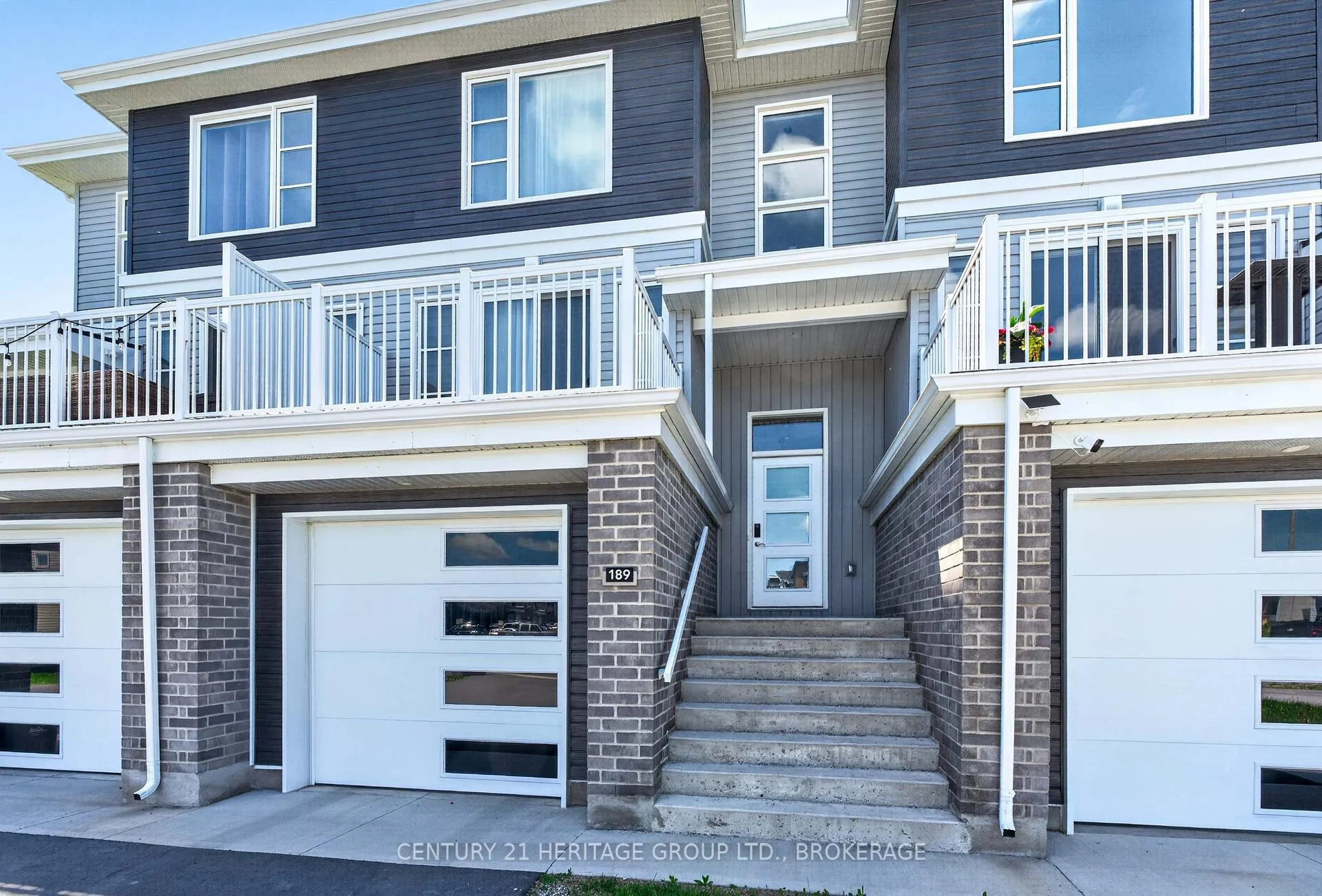 Photo 4 of 189 Superior Drive, Loyalist, Amherstview — HOMEH