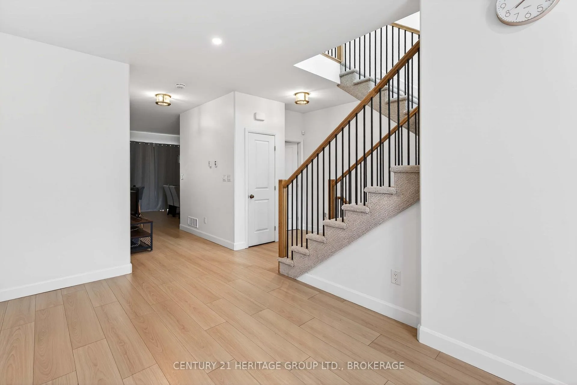 Photo 11 of 189 Superior Drive, Loyalist, Amherstview — HOMEH