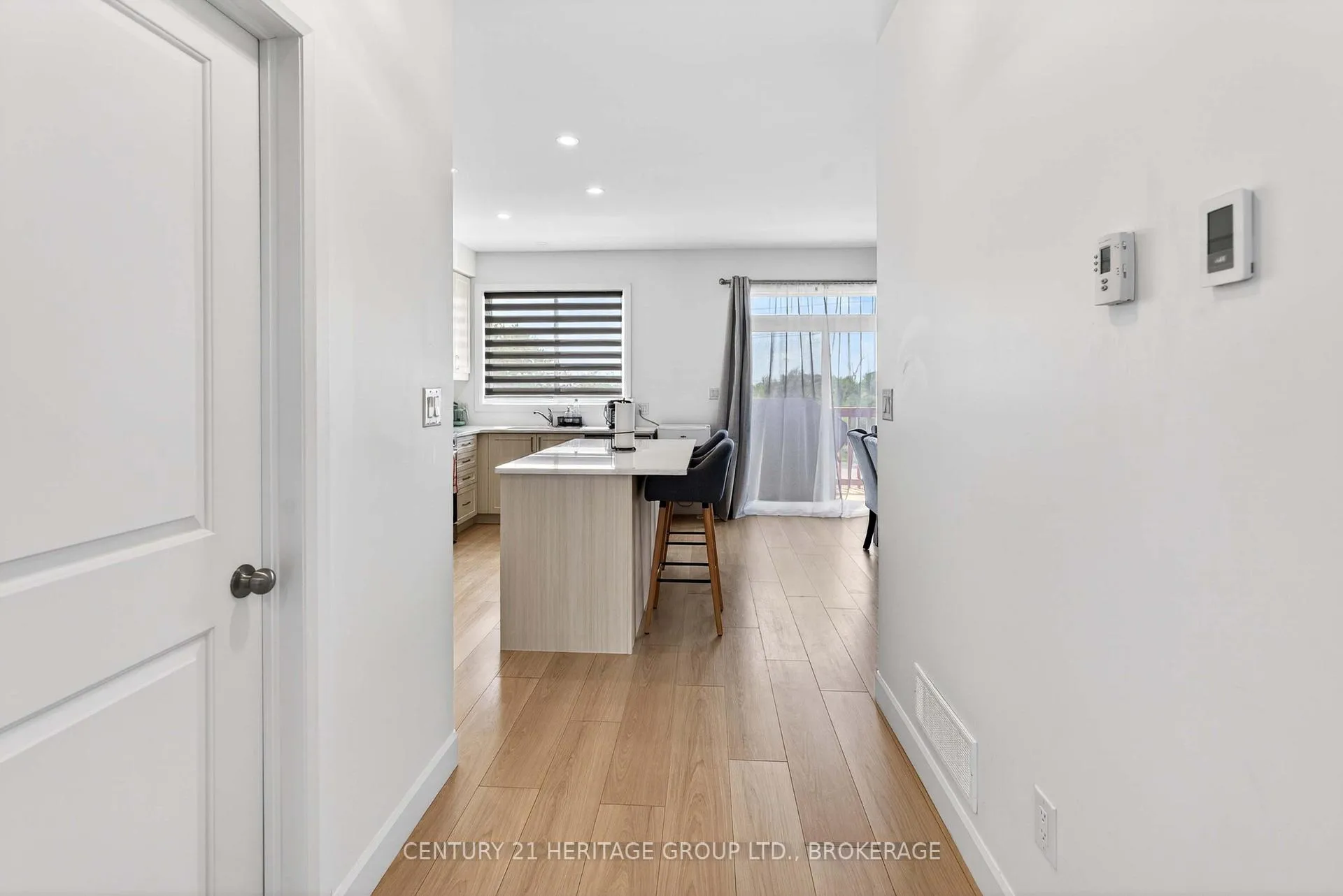 Photo 13 of 189 Superior Drive, Loyalist, Amherstview — HOMEH
