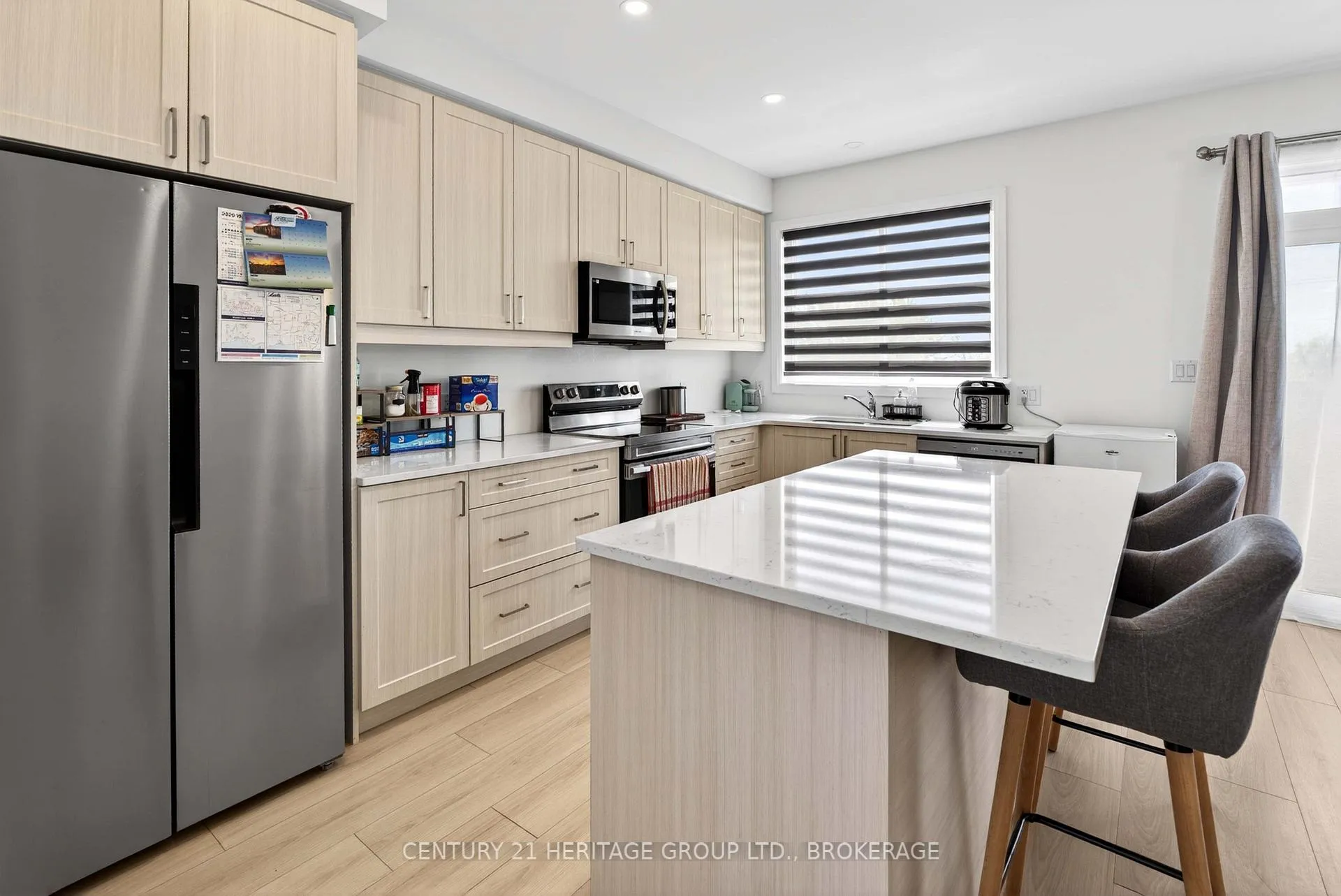 Photo 16 of 189 Superior Drive, Loyalist, Amherstview — HOMEH