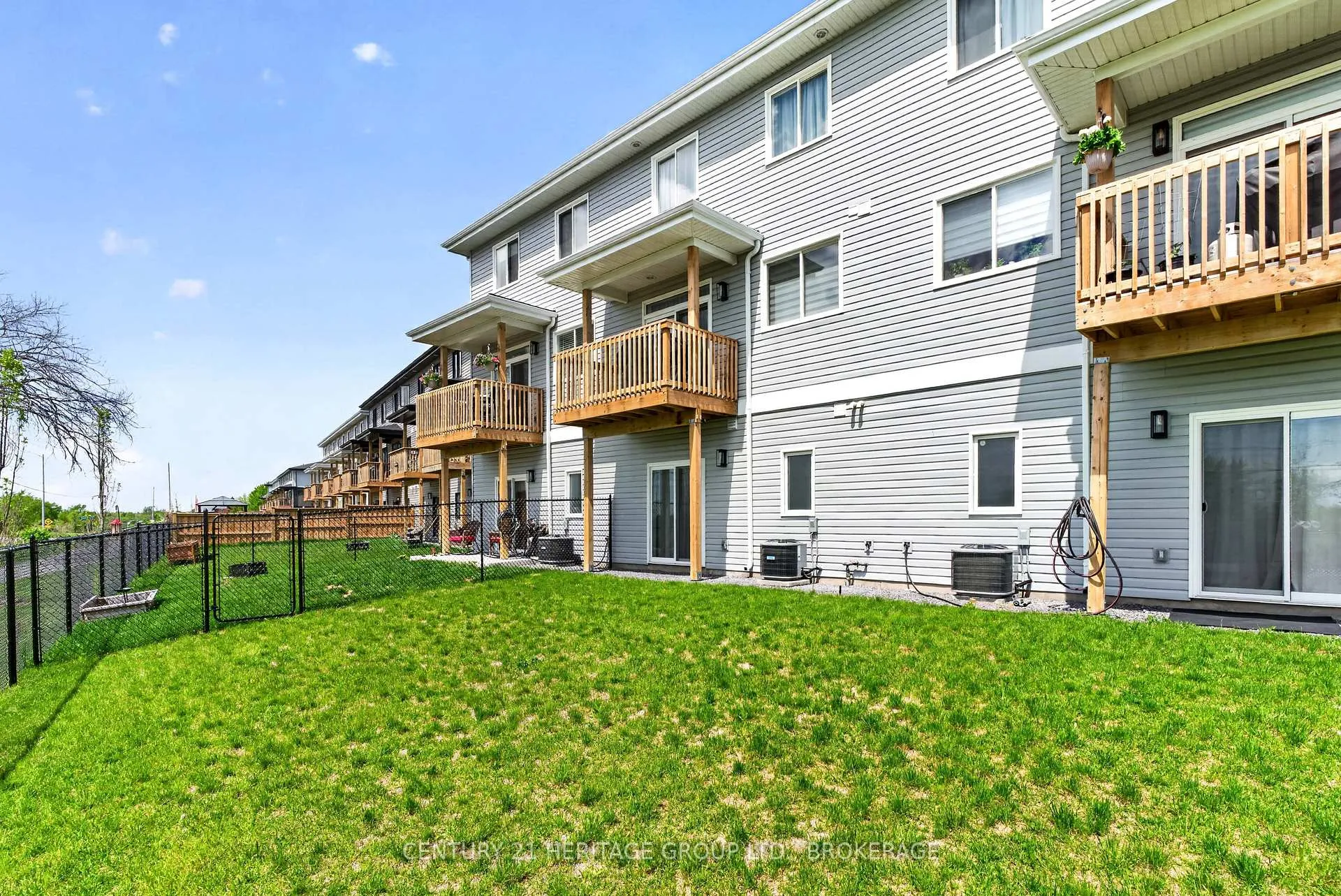 Photo 42 of 189 Superior Drive, Loyalist, Amherstview — HOMEH