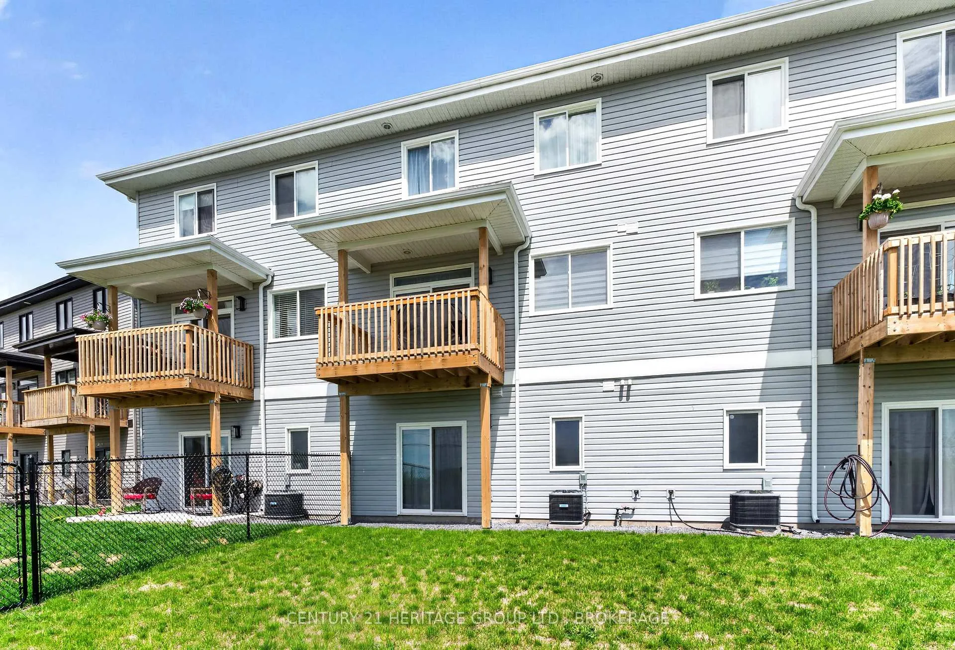 Photo 43 of 189 Superior Drive, Loyalist, Amherstview — HOMEH