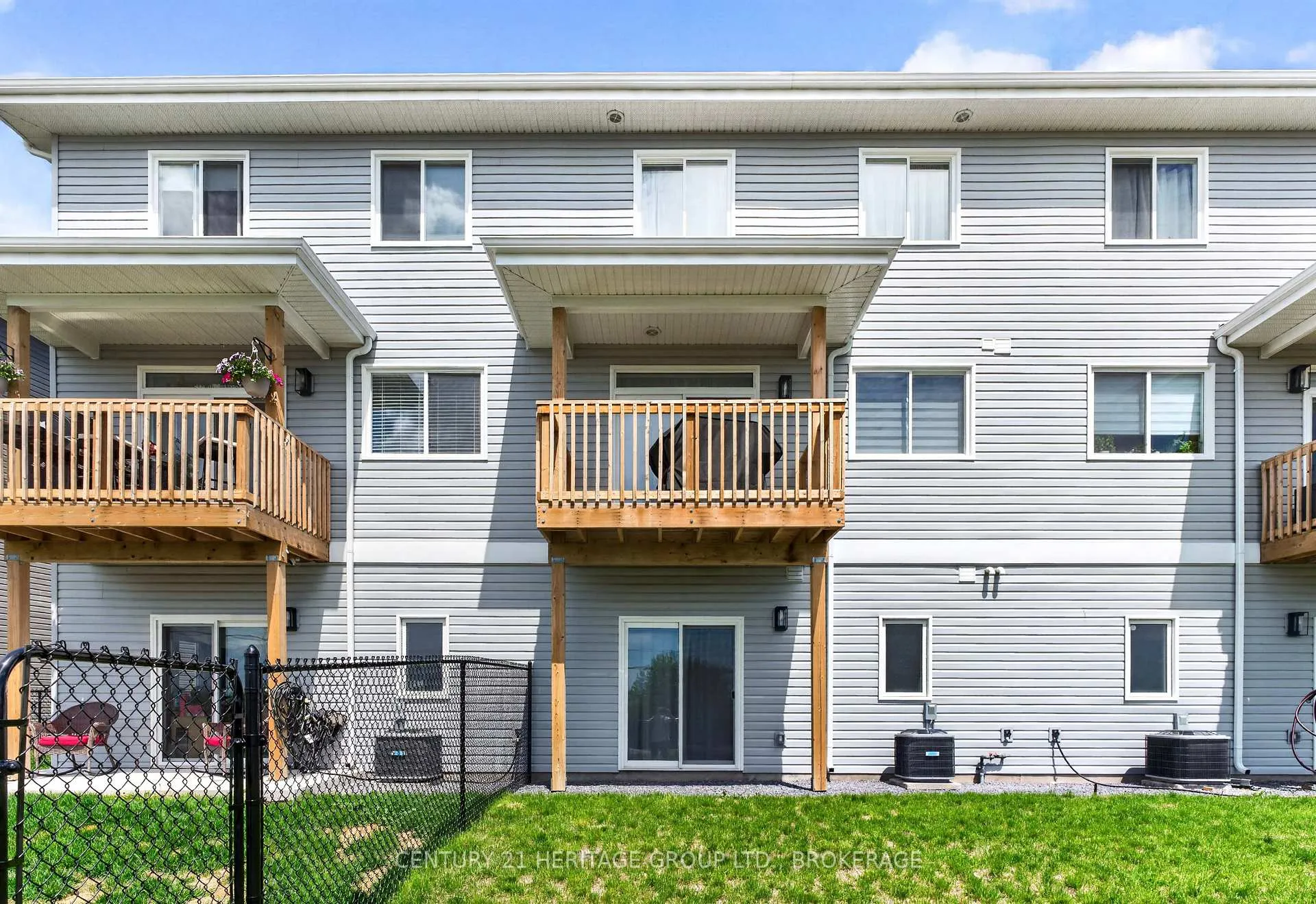 Photo 44 of 189 Superior Drive, Loyalist, Amherstview — HOMEH