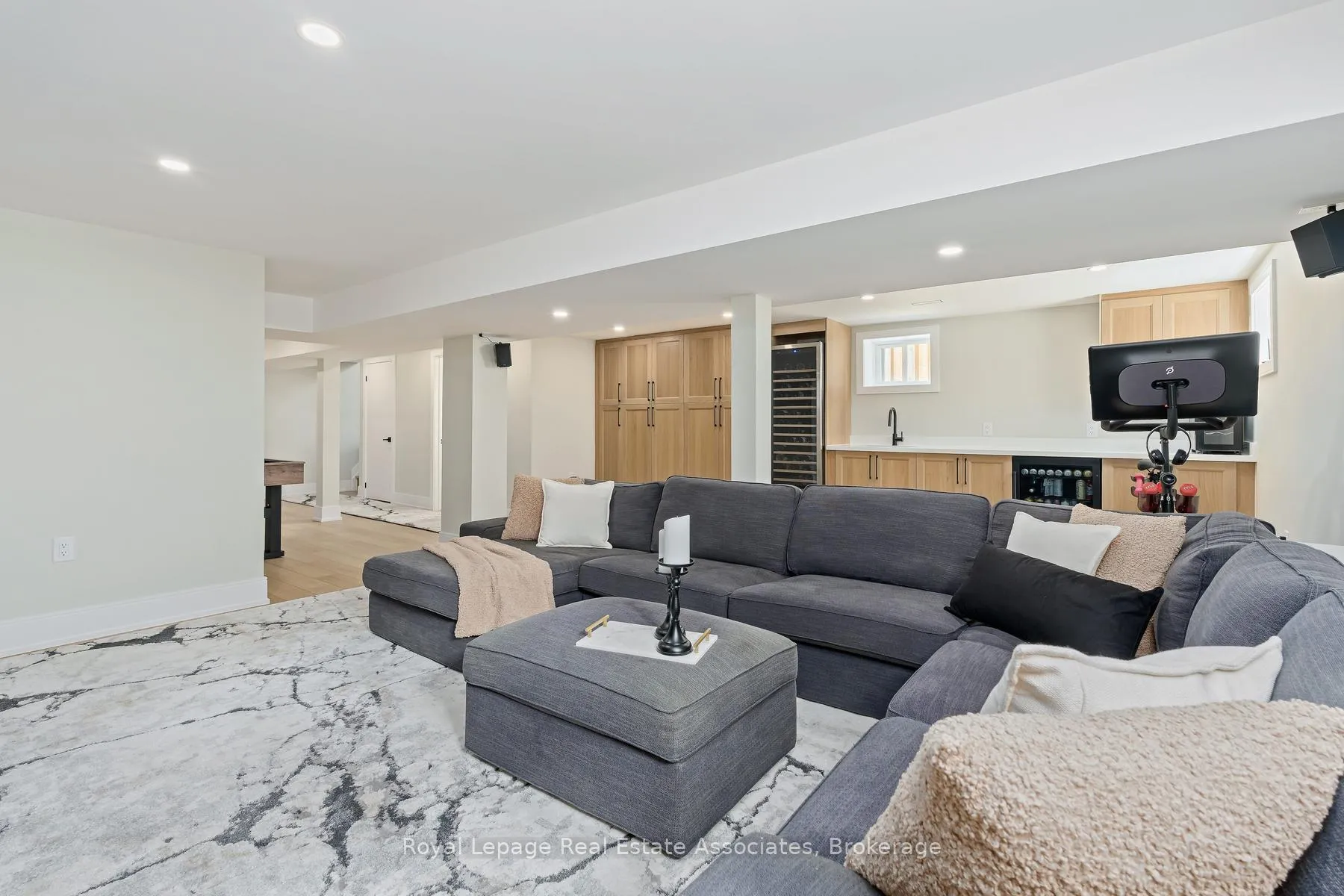 Photo 21 of 37 Windsor Road, Halton Hills, Georgetown — HOMEH