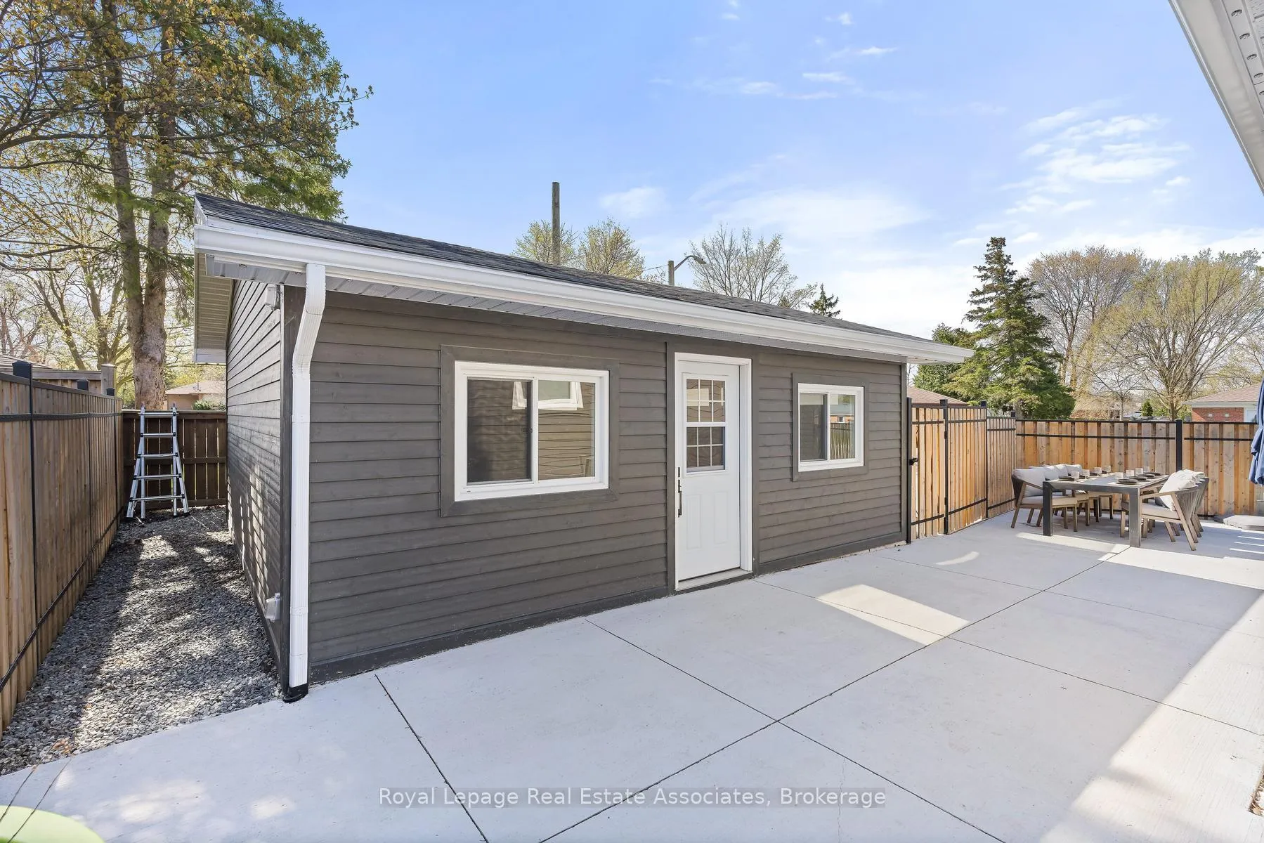 Photo 26 of 37 Windsor Road, Halton Hills, Georgetown — HOMEH