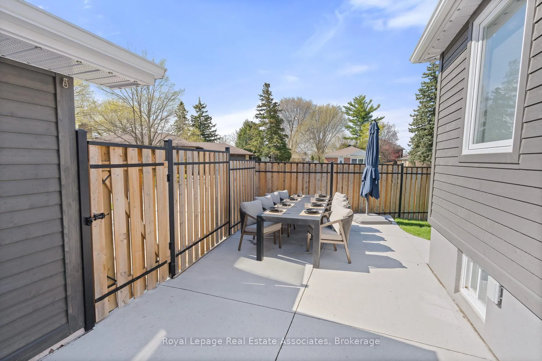 Photo 27 of 37 Windsor Road, Halton Hills, Georgetown — HOMEH