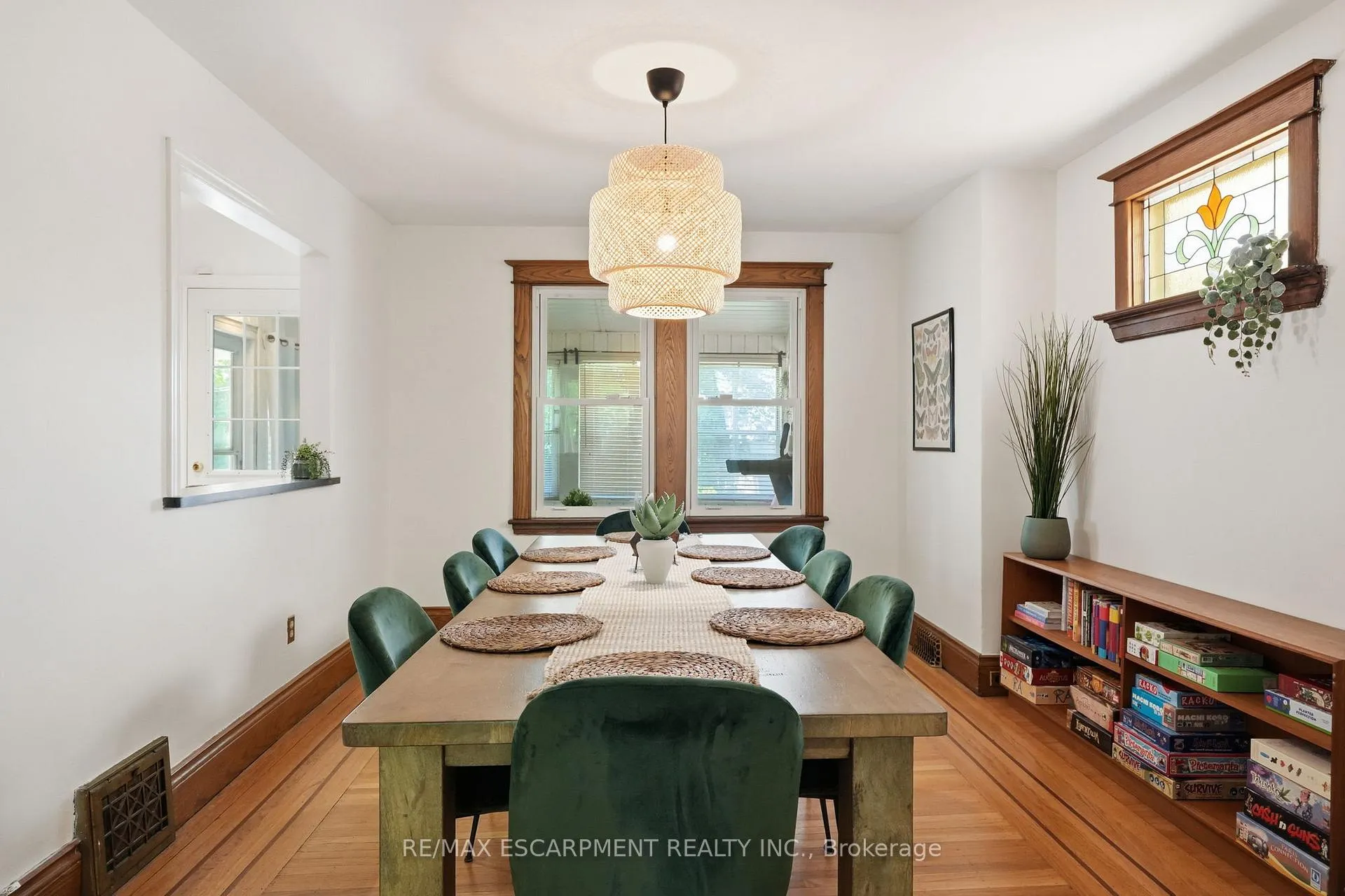 Photo 11 of 146 Park Row S, Hamilton, Delta — HOMEH