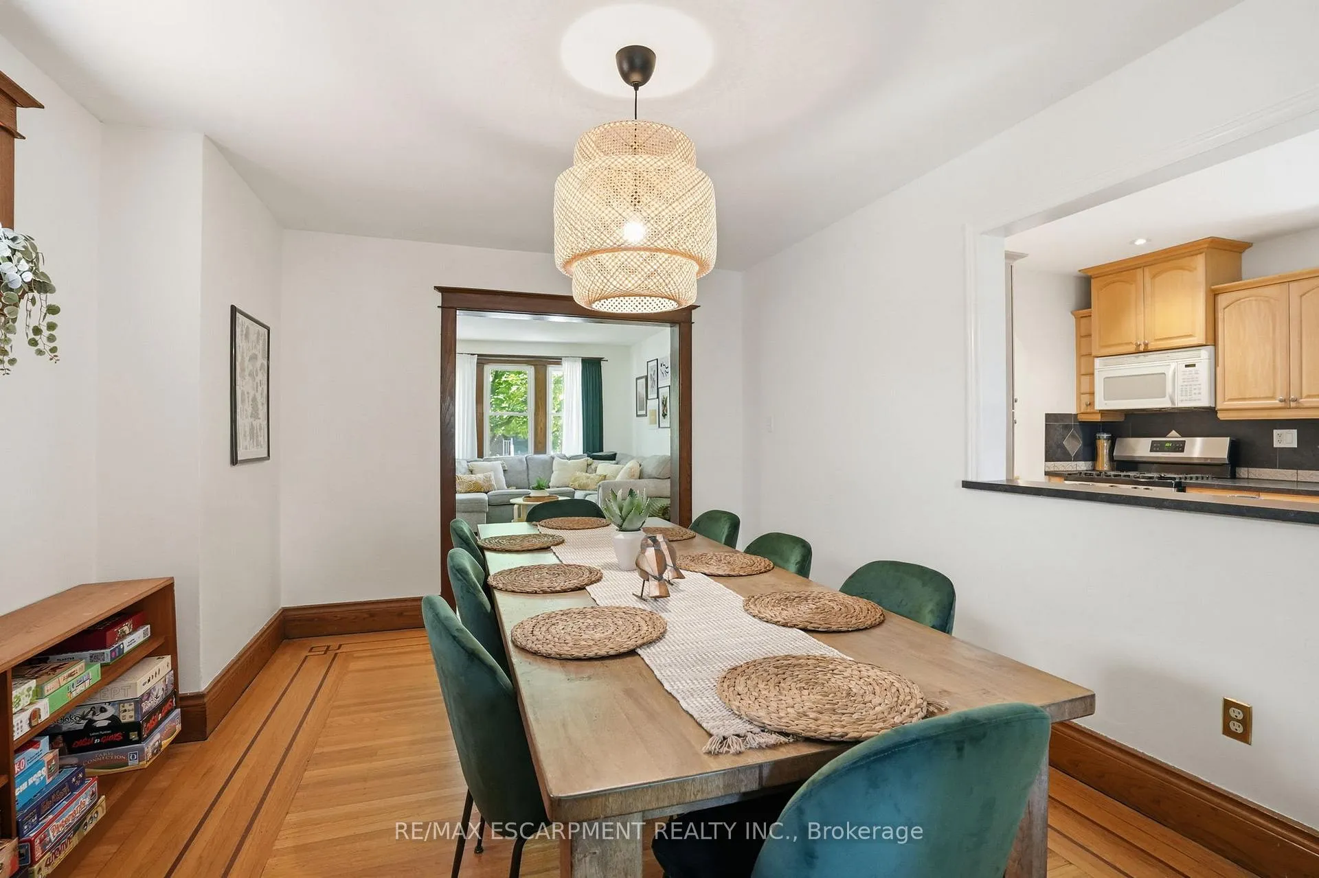 Photo 13 of 146 Park Row S, Hamilton, Delta — HOMEH