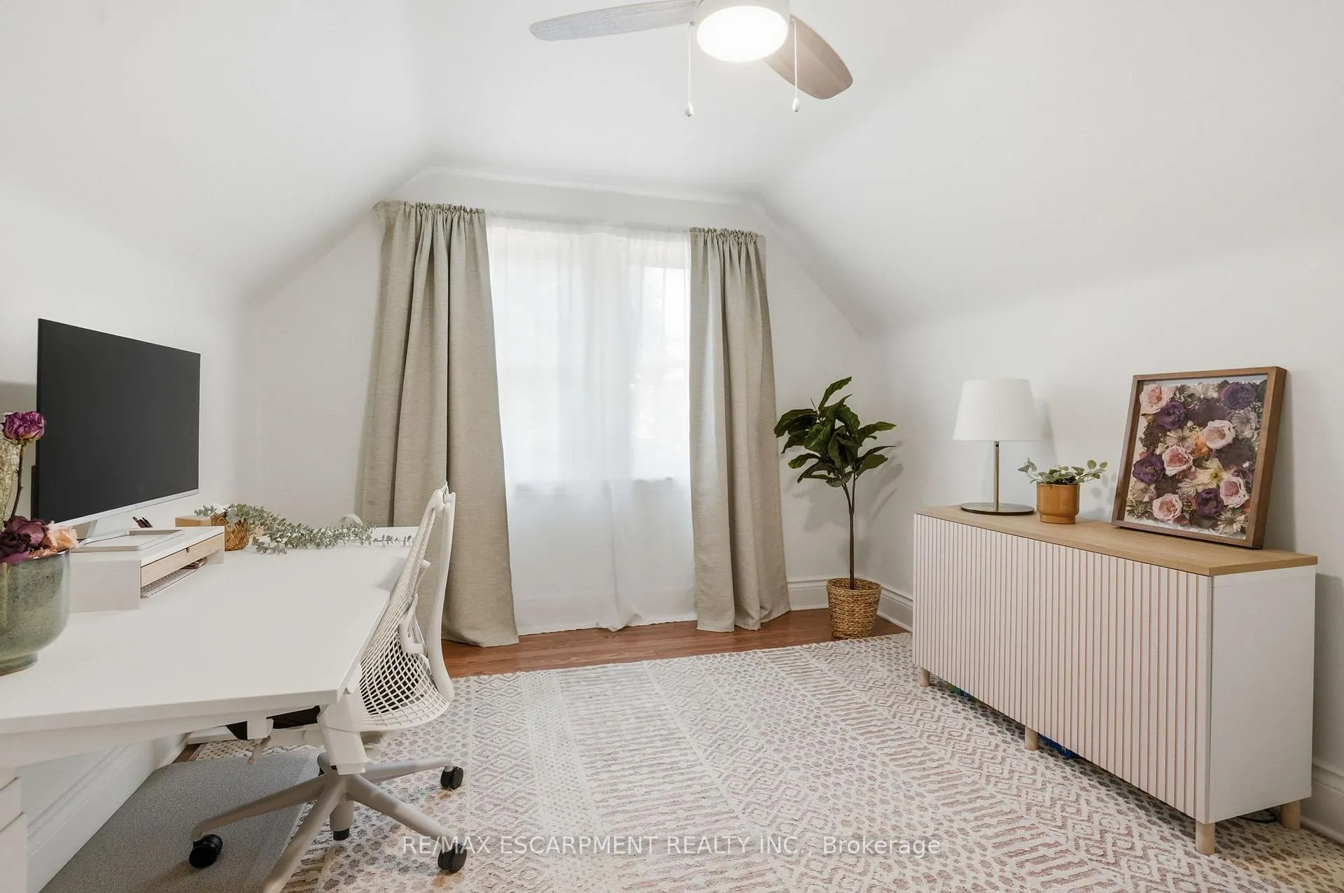 Photo 26 of 146 Park Row S, Hamilton, Delta — HOMEH