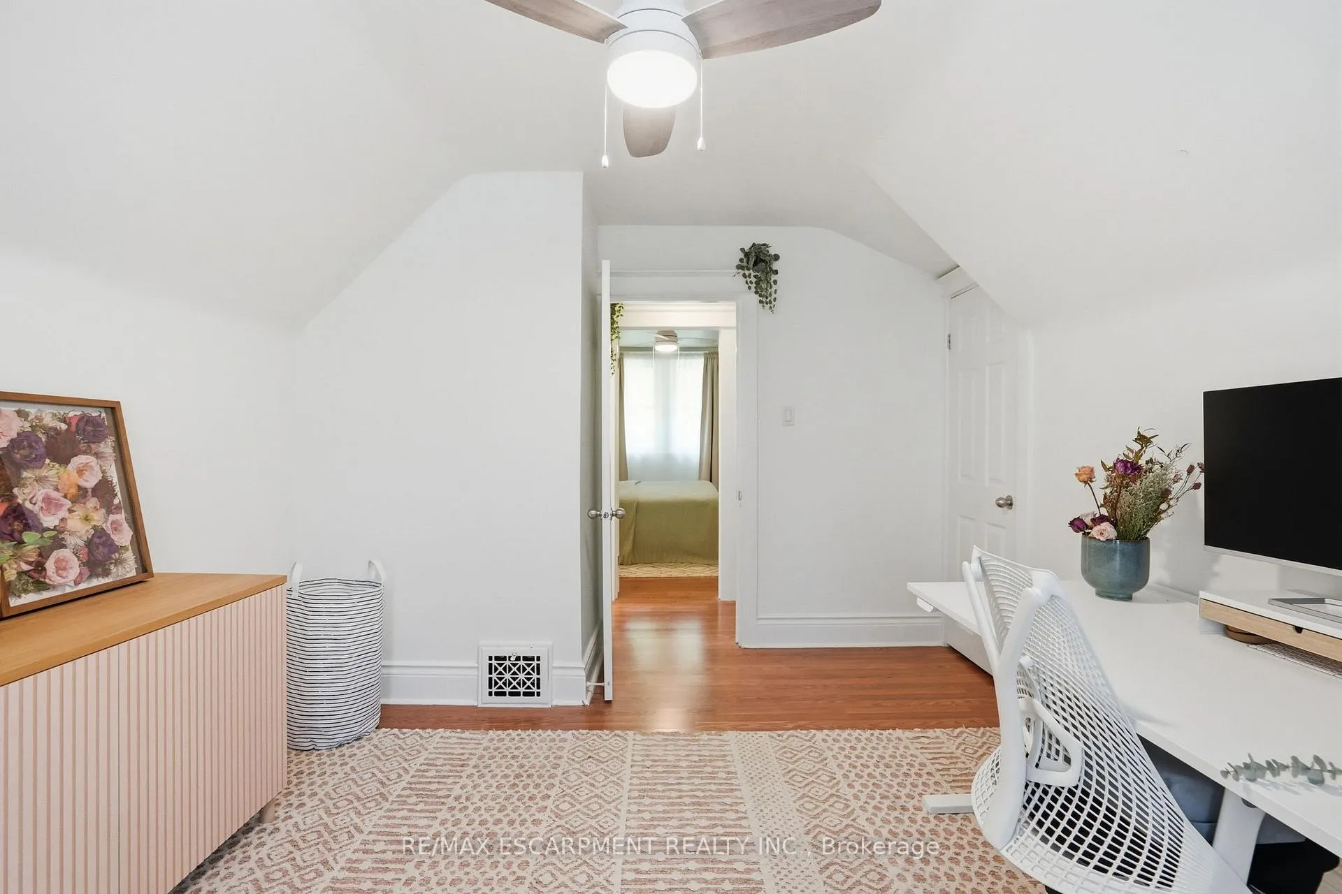 Photo 28 of 146 Park Row S, Hamilton, Delta — HOMEH