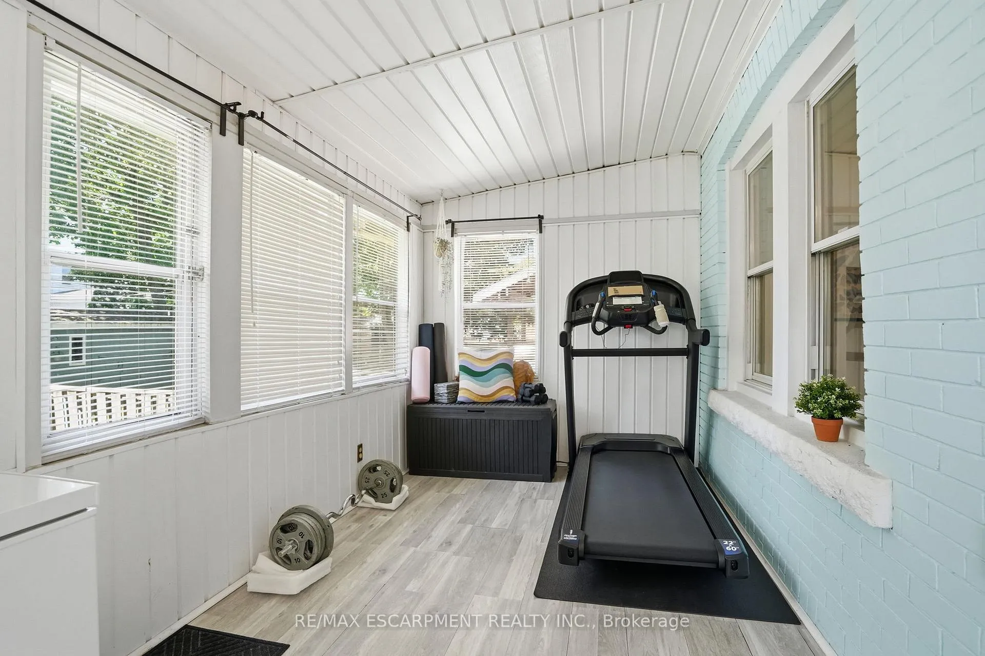 Photo 30 of 146 Park Row S, Hamilton, Delta — HOMEH