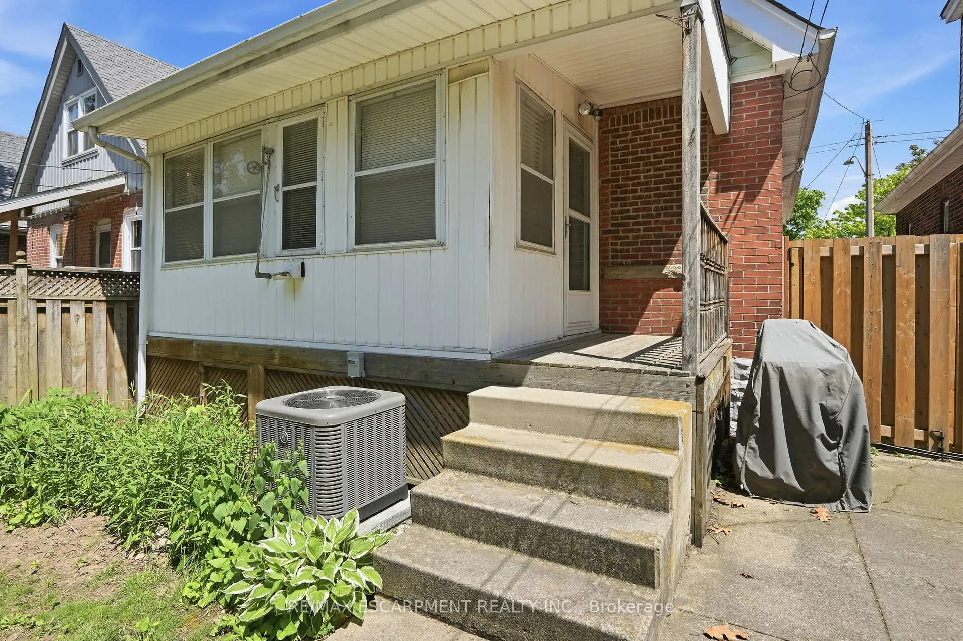 Photo 40 of 146 Park Row S, Hamilton, Delta — HOMEH