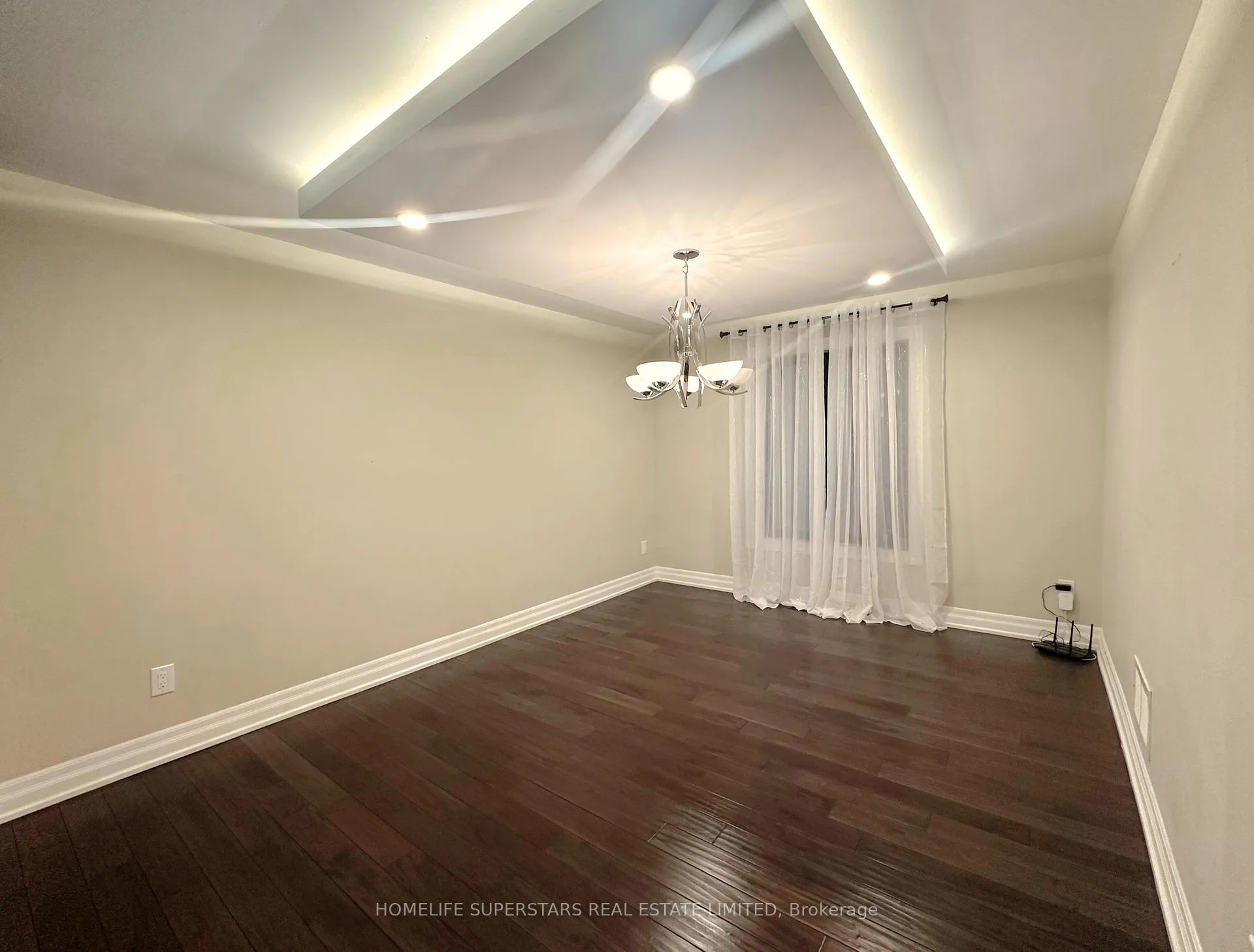 Photo 5 of 88 River Rock Crescent W, Brampton, Fletcher's Meadow — HOMEH