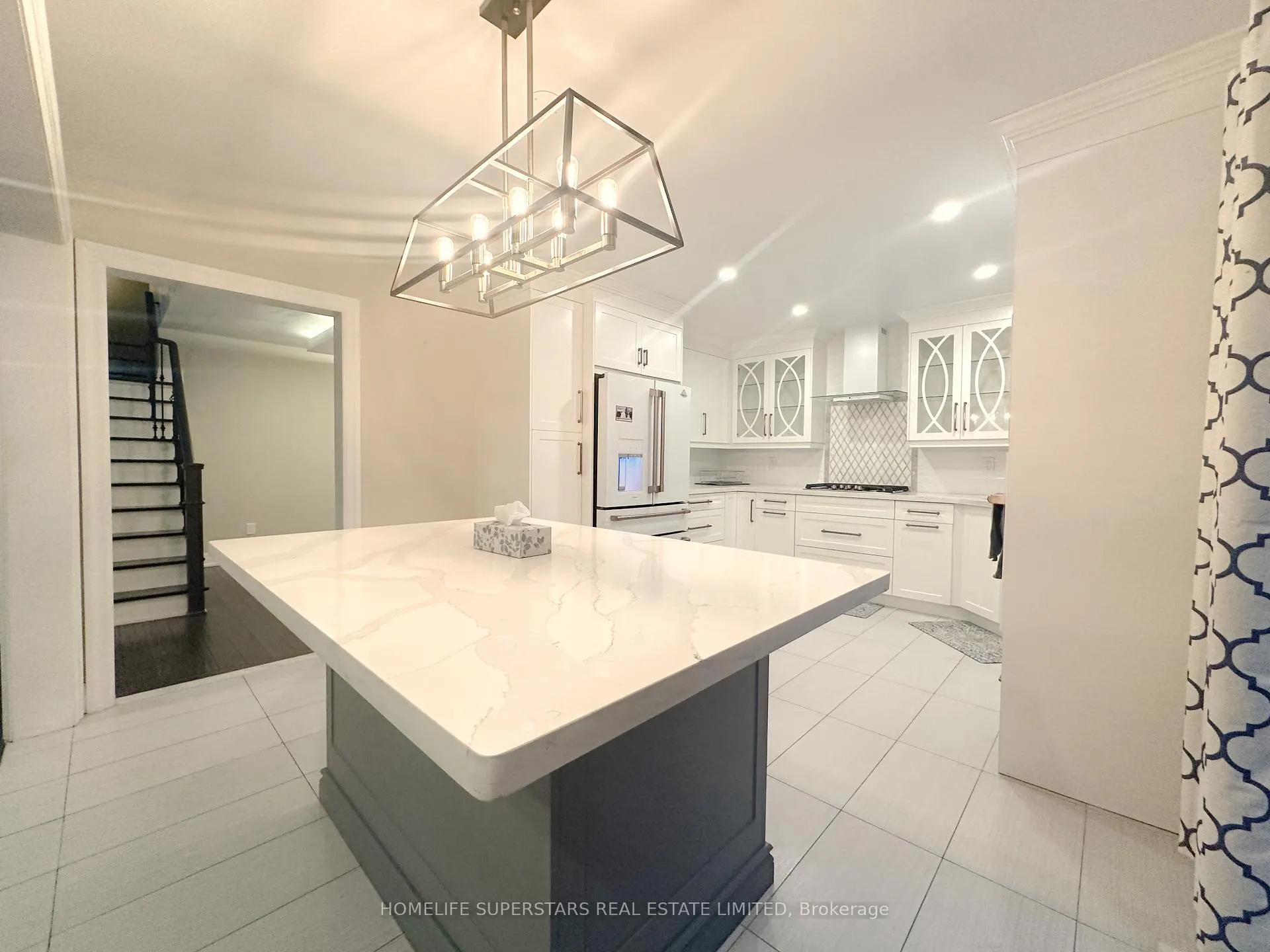 Photo 7 of 88 River Rock Crescent W, Brampton, Fletcher's Meadow — HOMEH